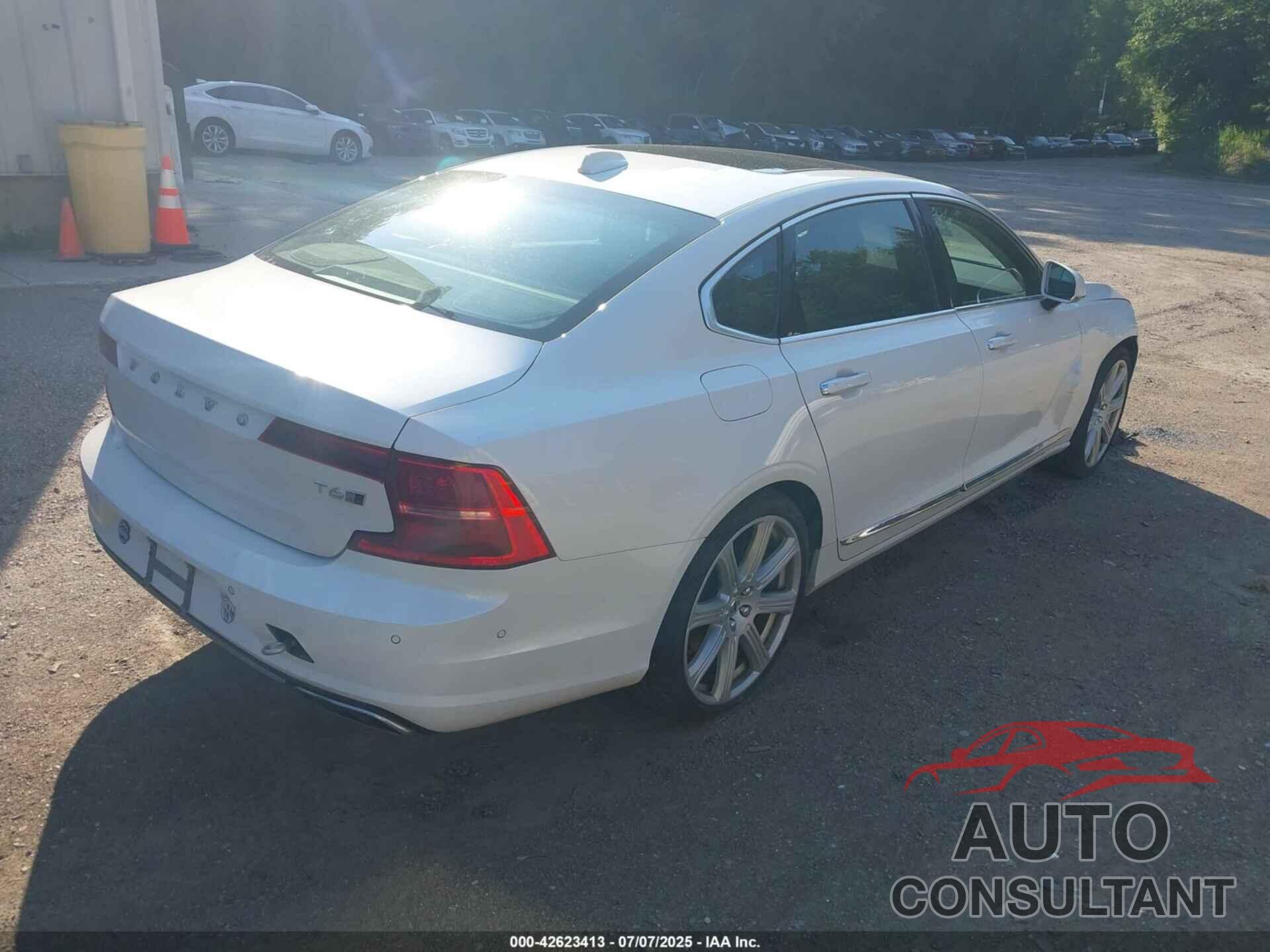 VOLVO S90 2018 - LVY992ML8JP007292