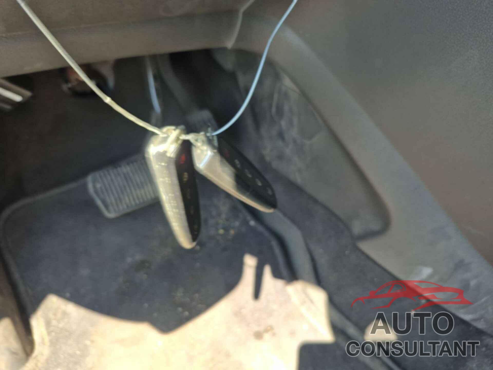 FORD ESCAPE 2019 - 1FMCU0GD8KUC07852