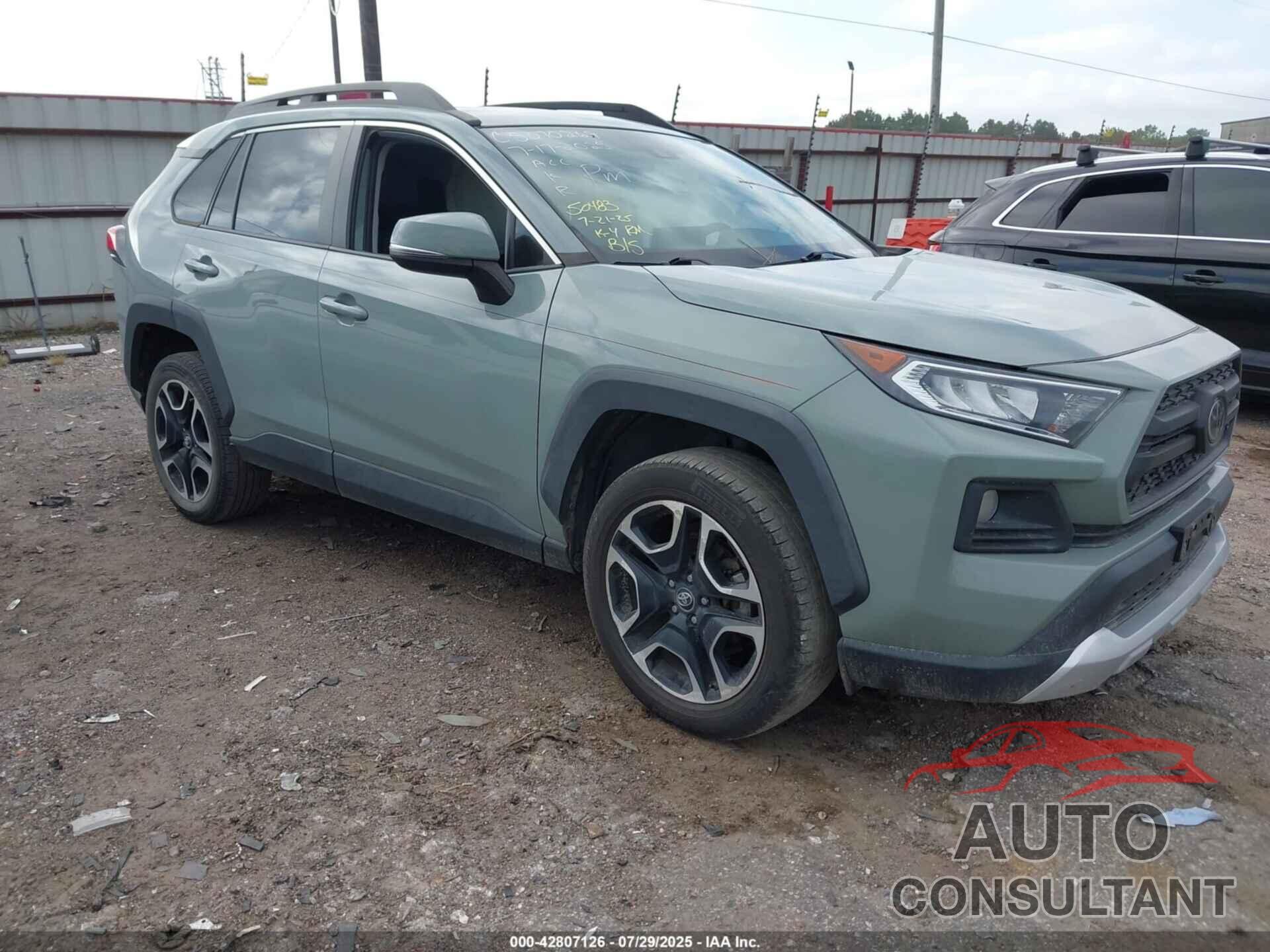 TOYOTA RAV4 2019 - 2T3J1RFV2KC012630