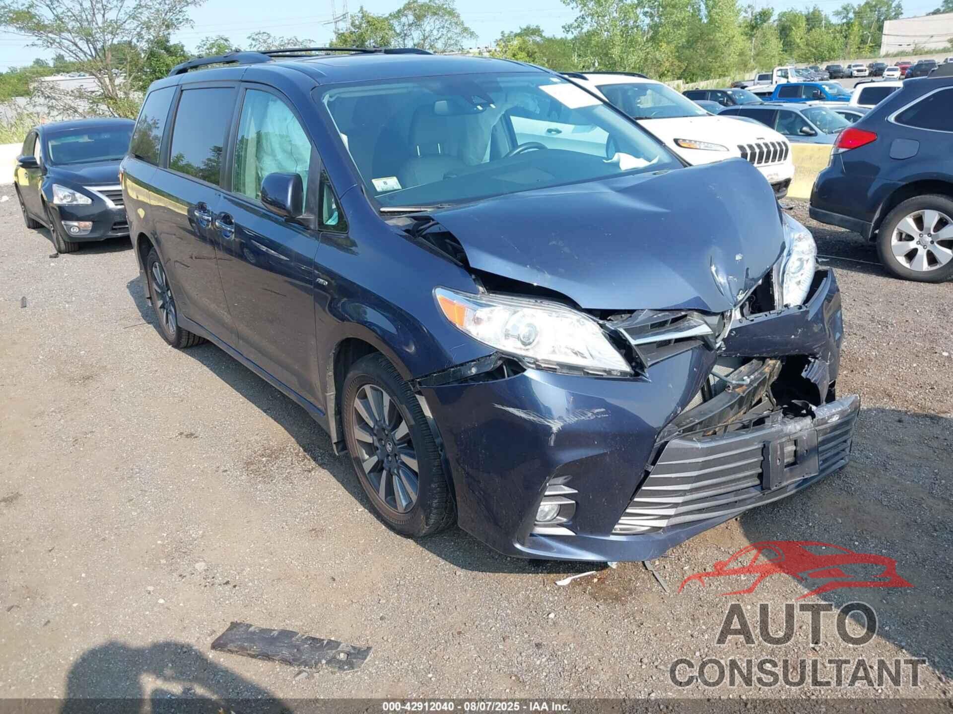 TOYOTA SIENNA 2019 - 5TDDZ3DCXKS227760