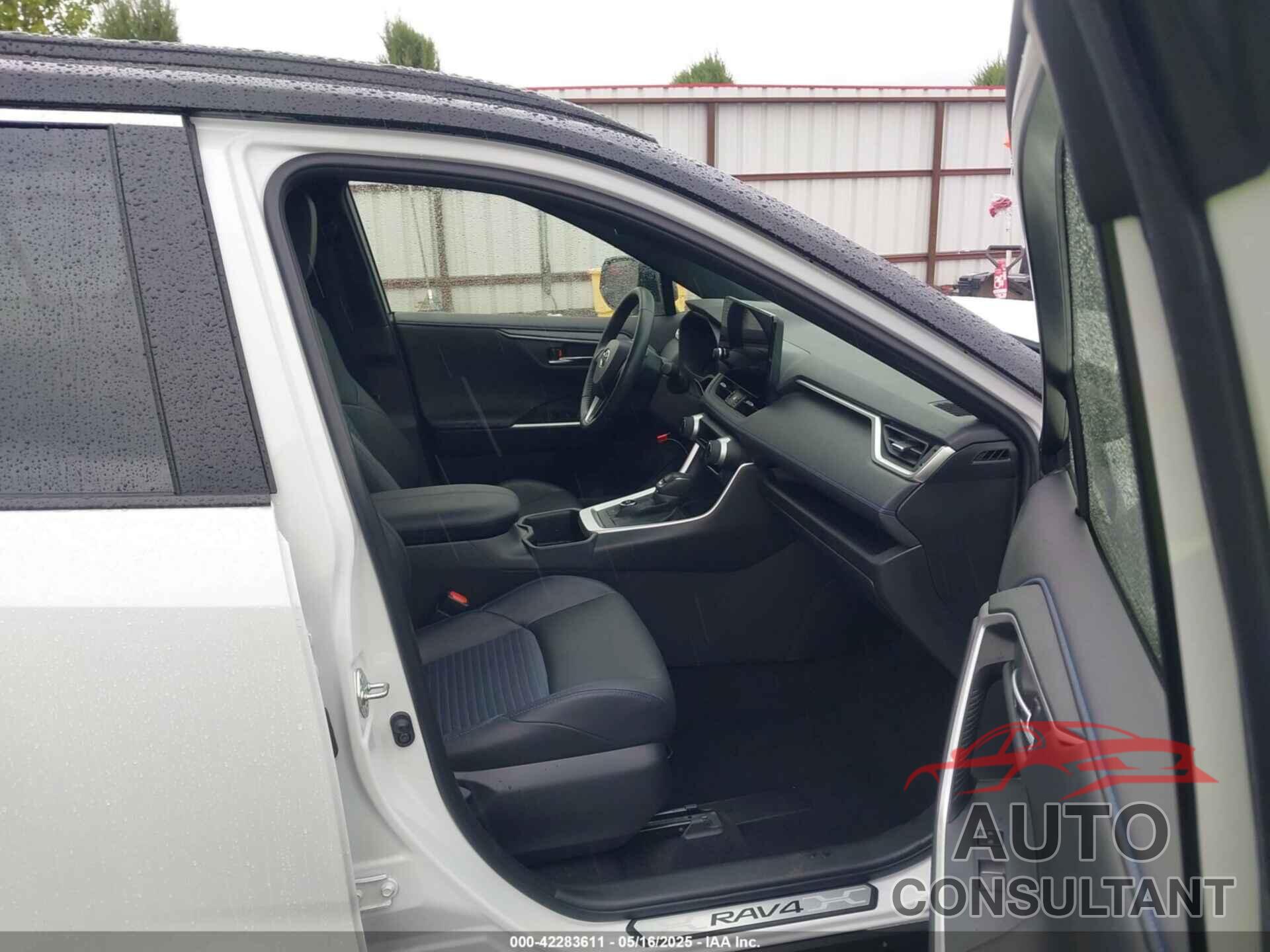 TOYOTA RAV4 HYBRID 2023 - JTME6RFV4PJ034880