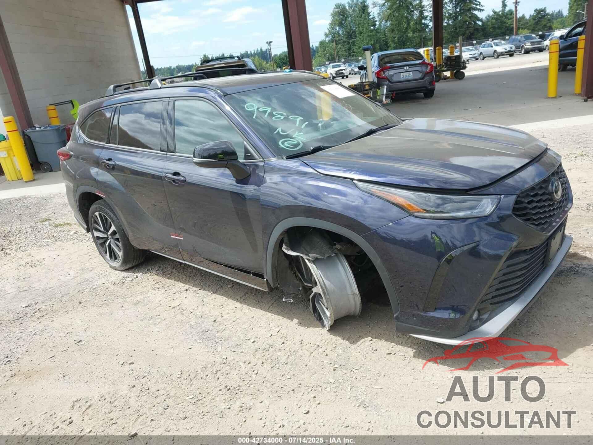 TOYOTA HIGHLANDER 2022 - 5TDLZRBH1NS180040