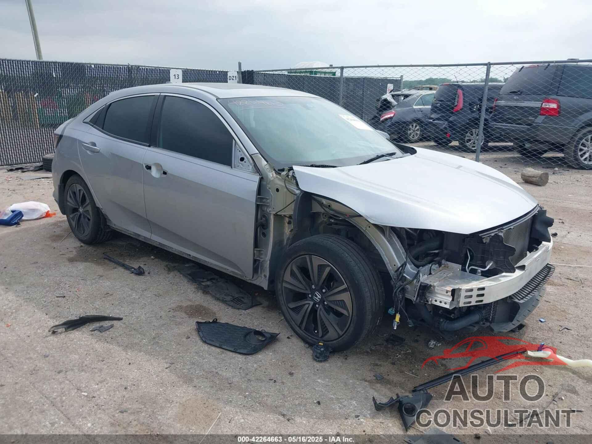 HONDA CIVIC 2018 - SHHFK7H58JU212255