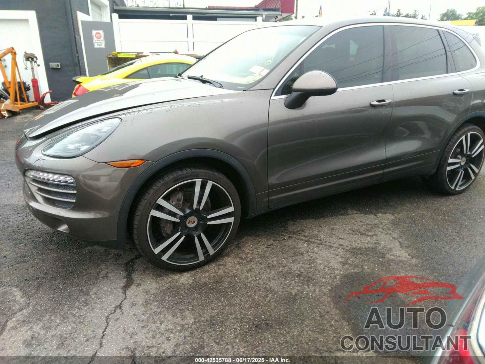 PORSCHE CAYENNE 2012 - WP1AA2A23CLA06583