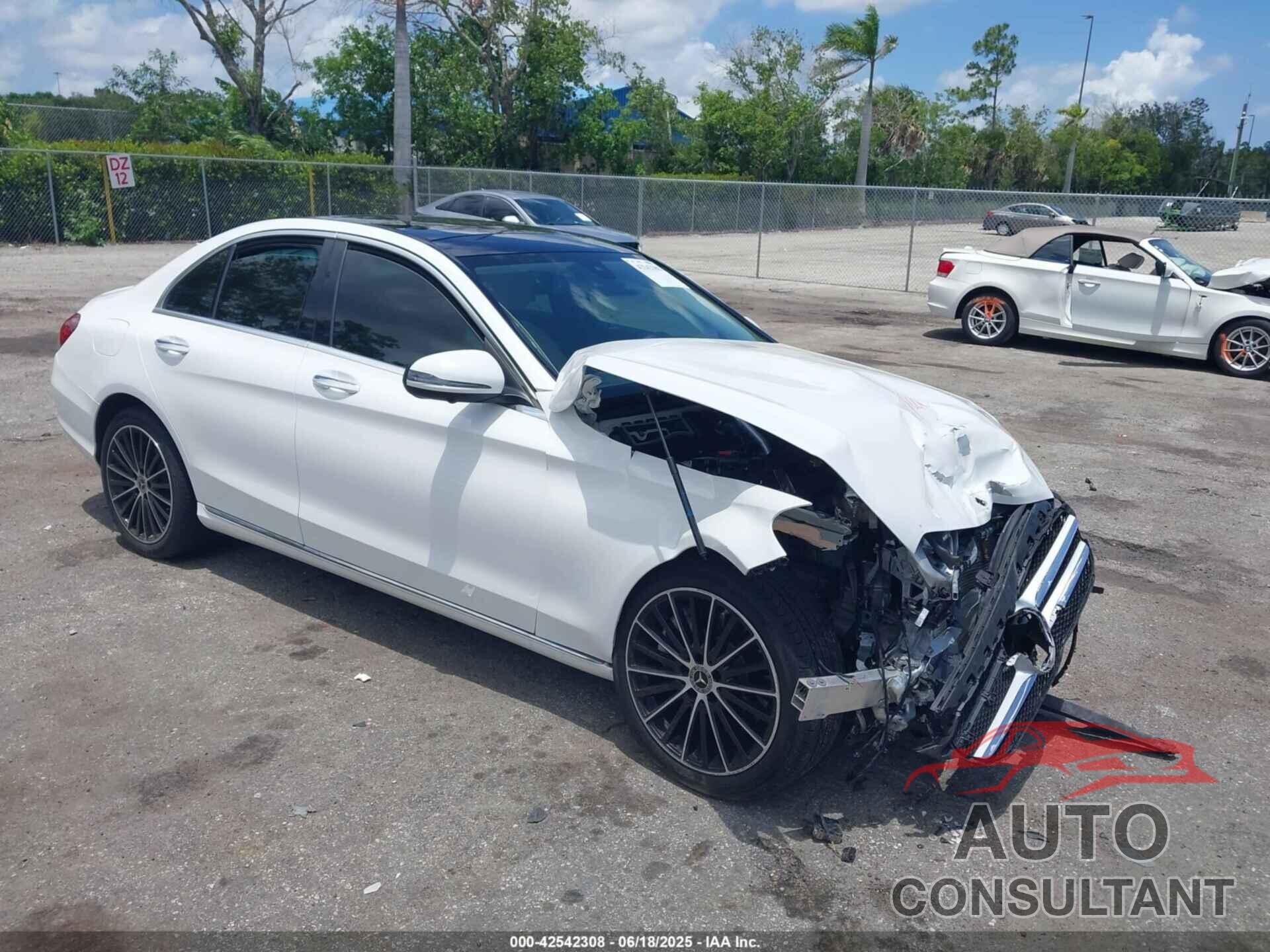 MERCEDES-BENZ C 300 2021 - W1KWF8DB7MR649515