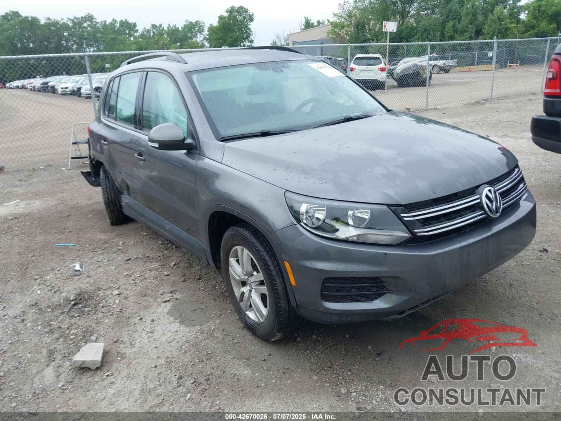 VOLKSWAGEN TIGUAN 2017 - WVGAV7AX2HK022751