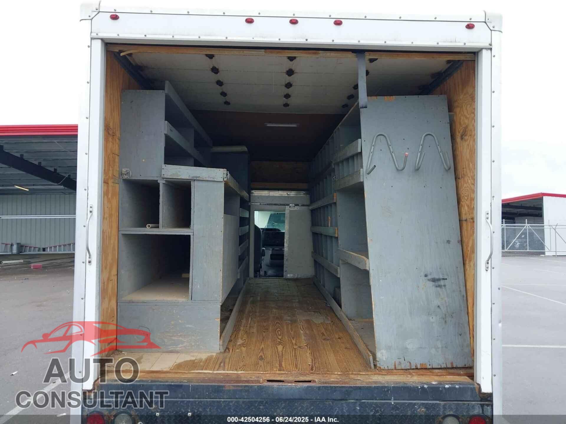 FORD E-350 CUTAWAY 2017 - 1FDWE3FS4HDC72007