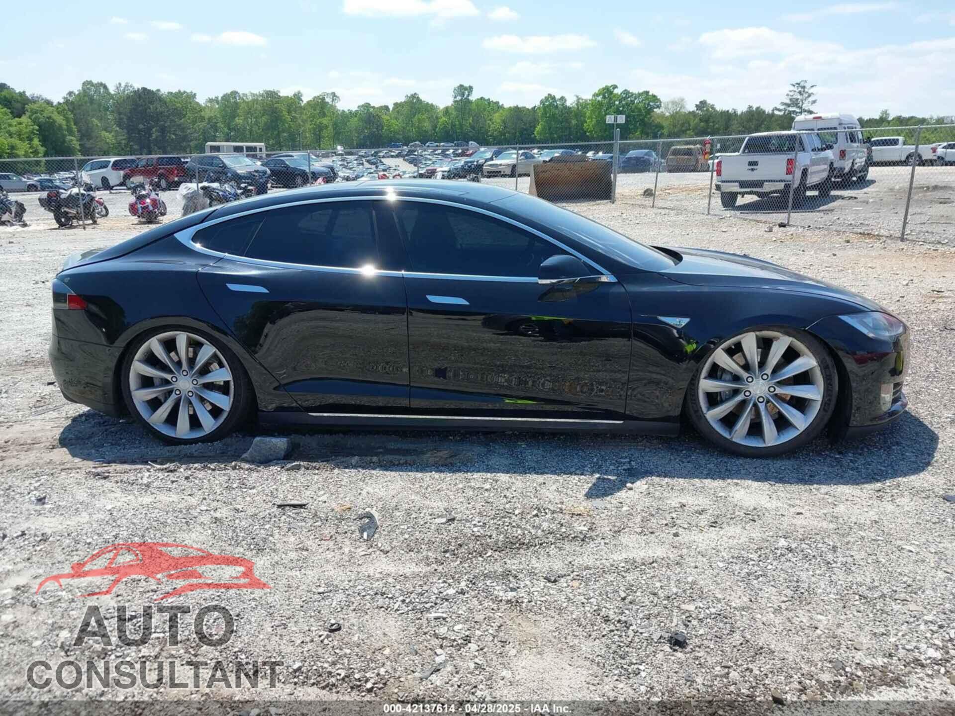 TESLA MODEL S 2013 - 5YJSA1DN9DFP13150