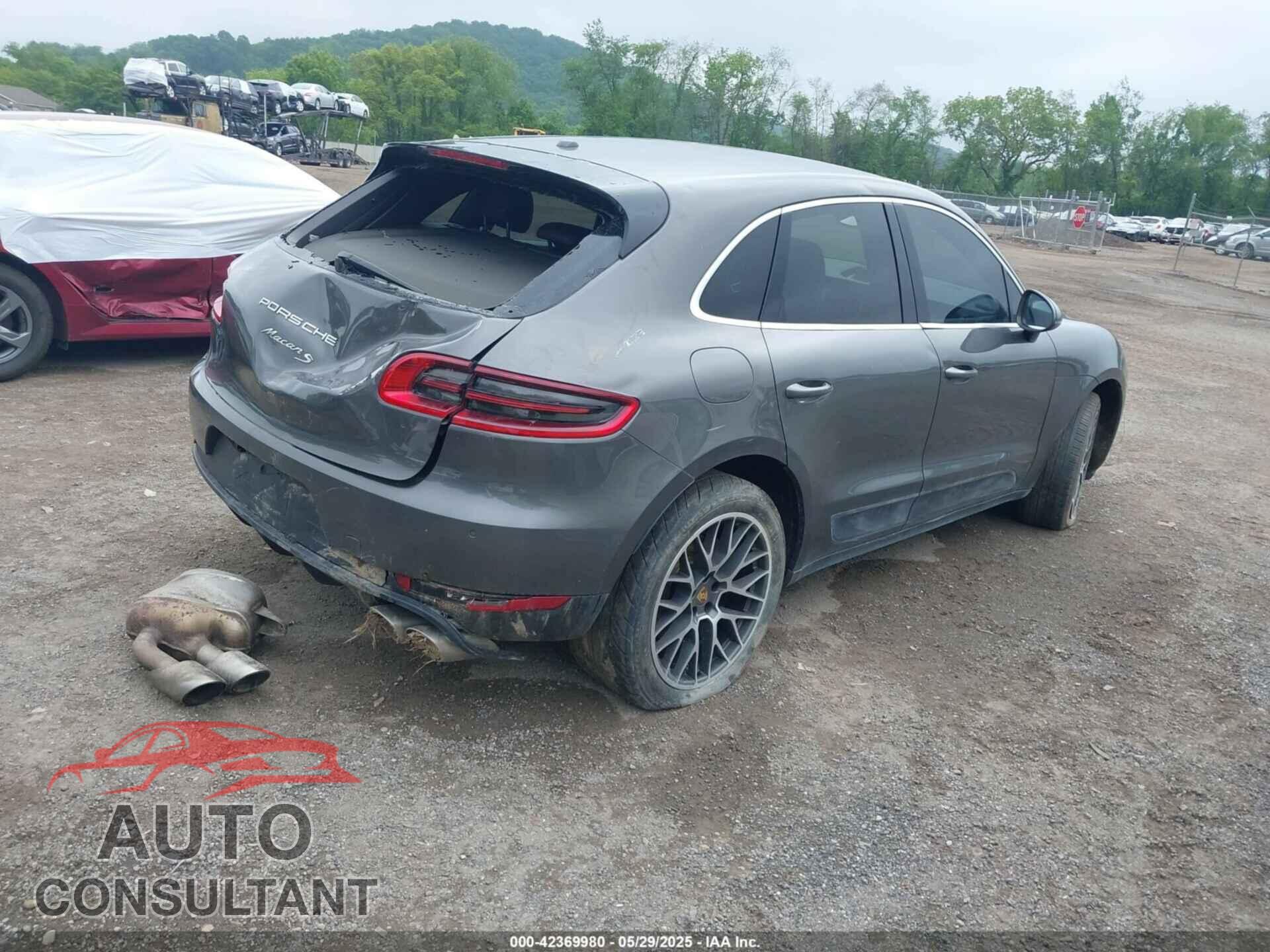 PORSCHE MACAN 2015 - WP1AB2A54FLB62837