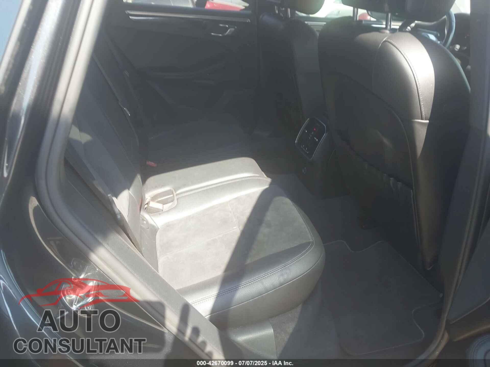 PORSCHE MACAN 2017 - WP1AA2A52HLB04764
