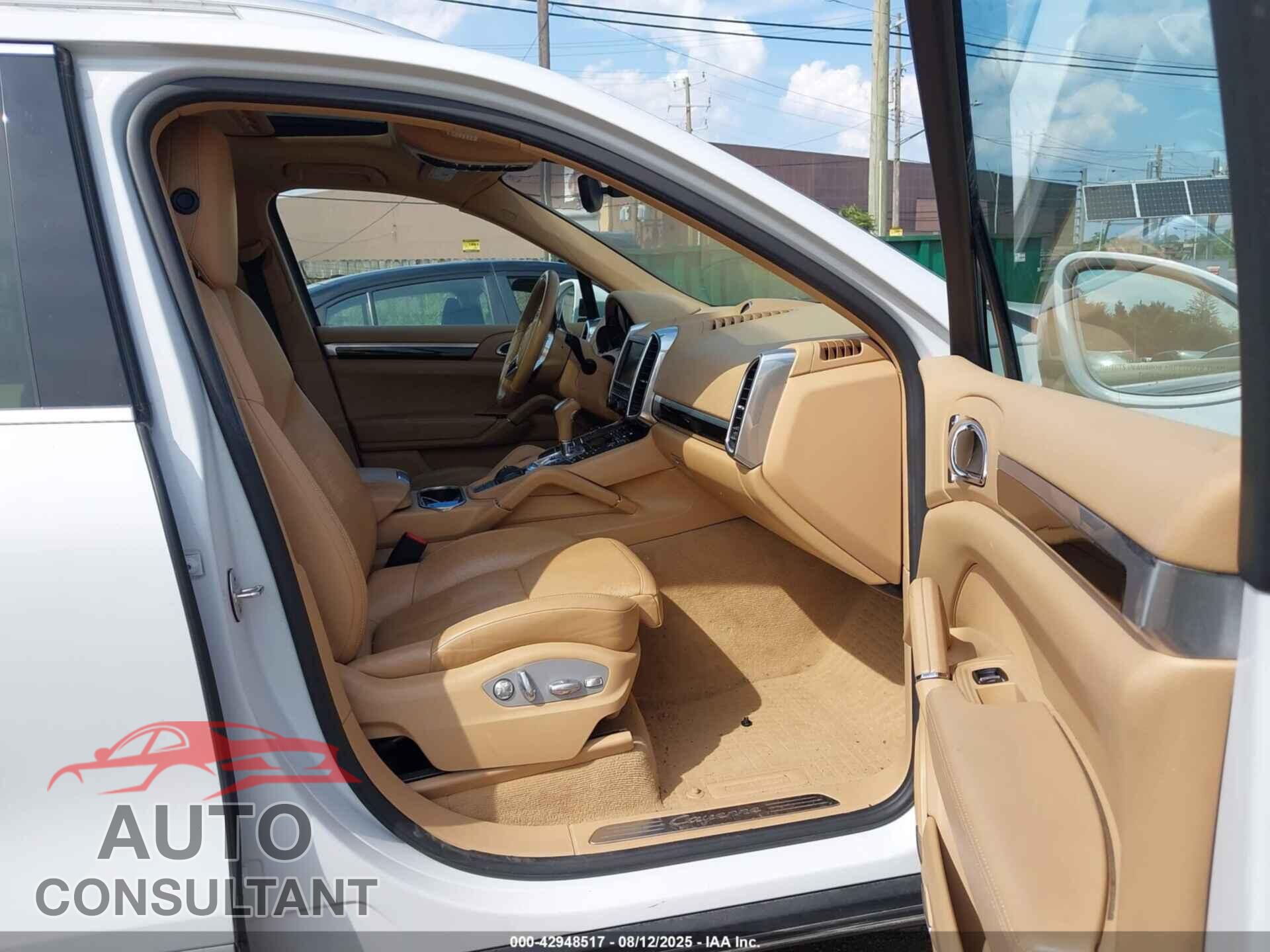 PORSCHE CAYENNE 2016 - WP1AA2A22GKA14976