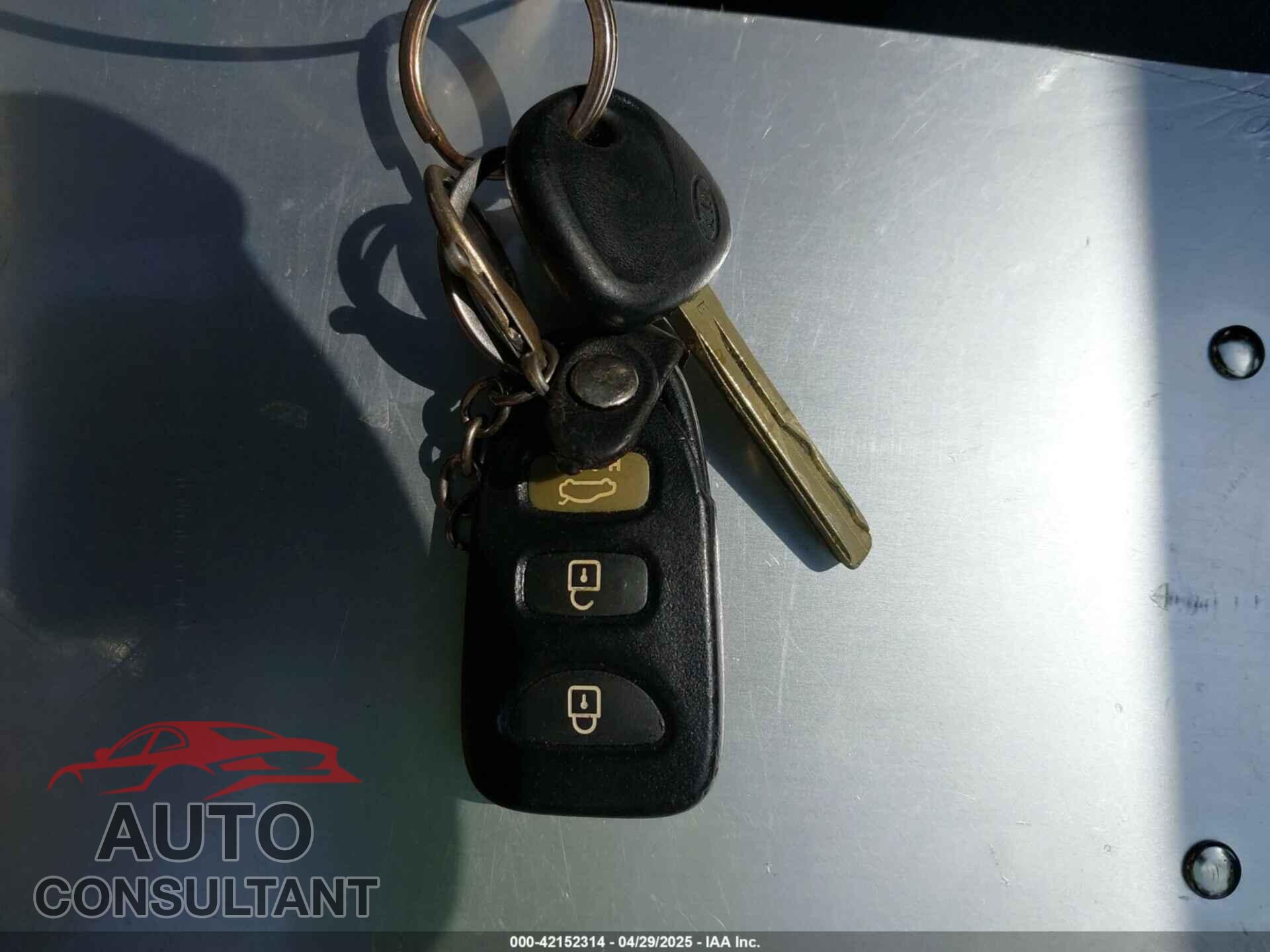 KIA OPTIMA 2012 - KNAGM4A76C5279934