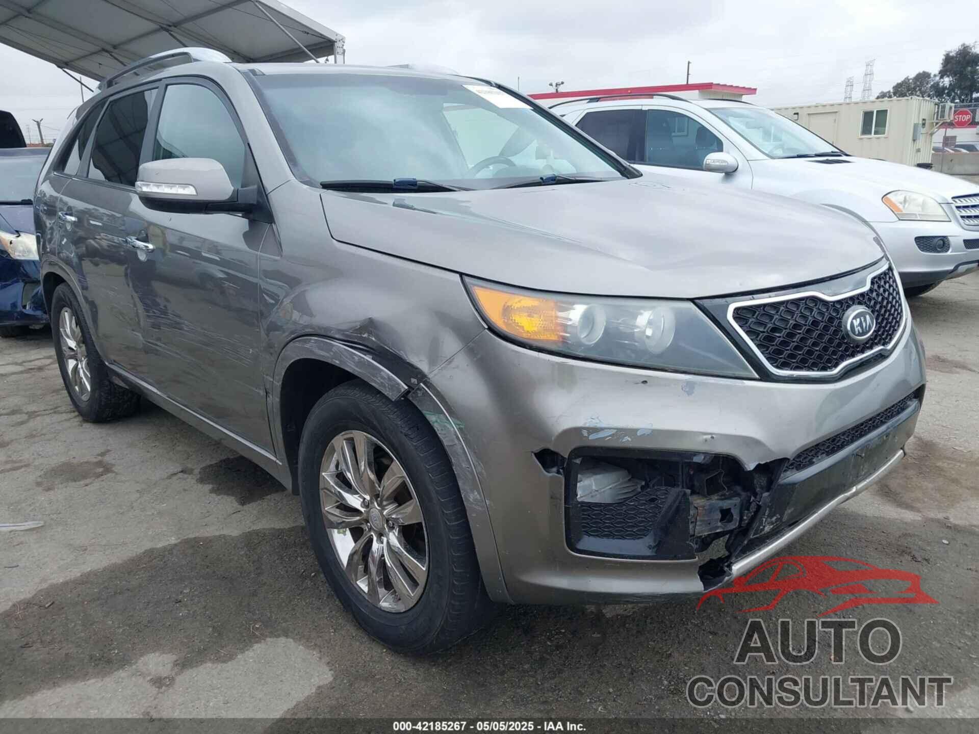 KIA SORENTO 2013 - 5XYKW4A23DG400942