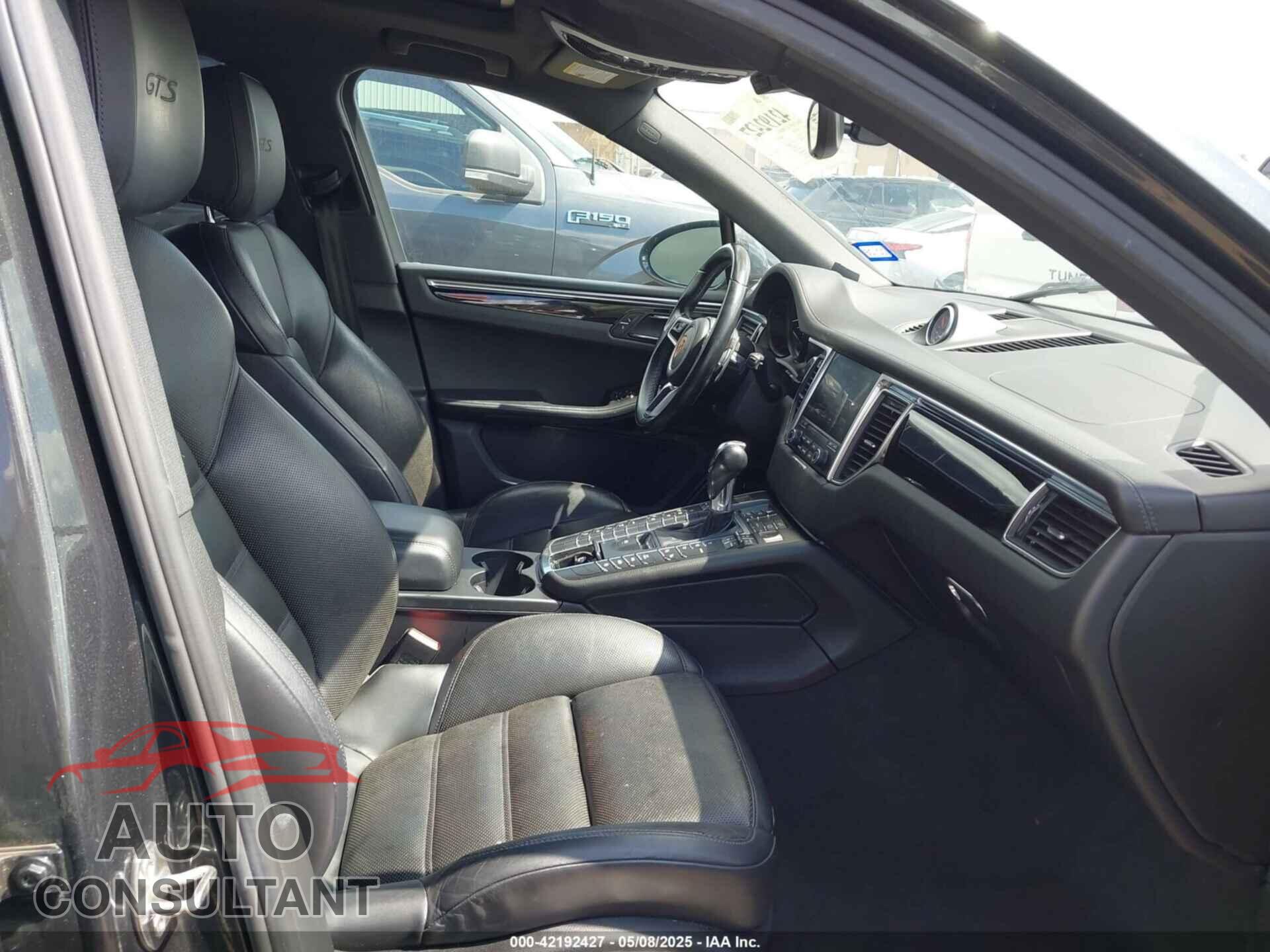 PORSCHE MACAN 2018 - WP1AG2A59JLB60625