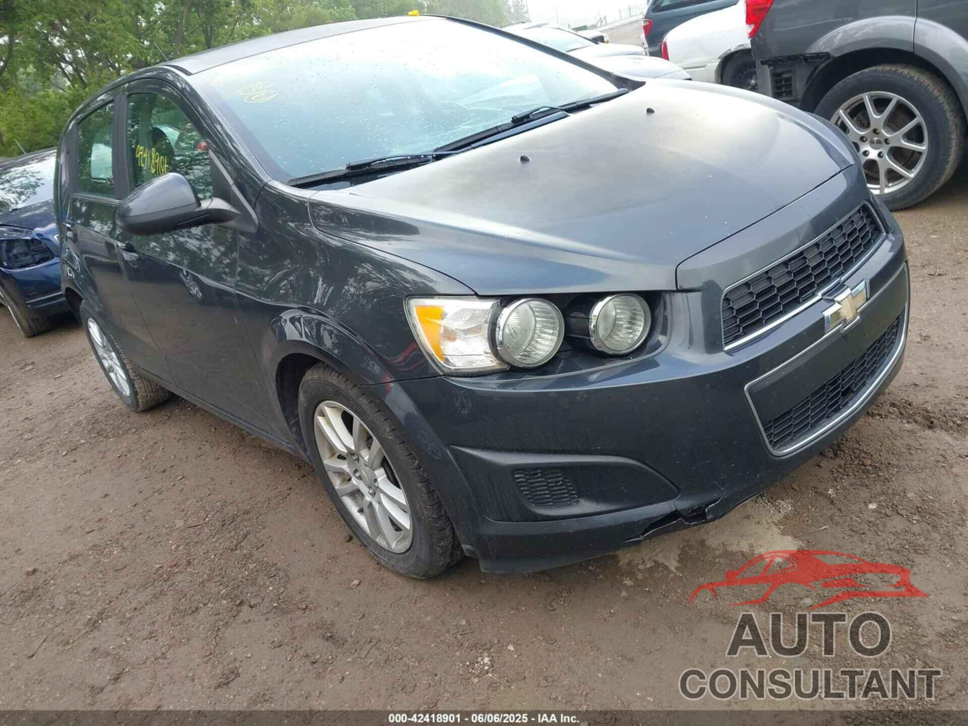 CHEVROLET SONIC 2015 - 1G1JC6SB6F4155014