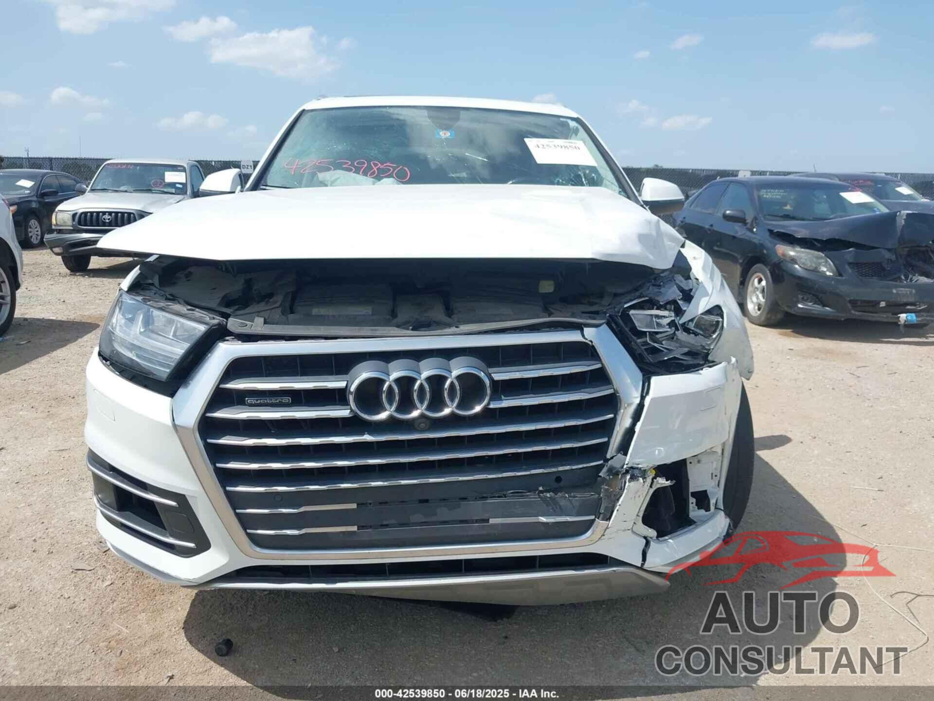 AUDI Q7 2019 - WA1LAAF75KD044439