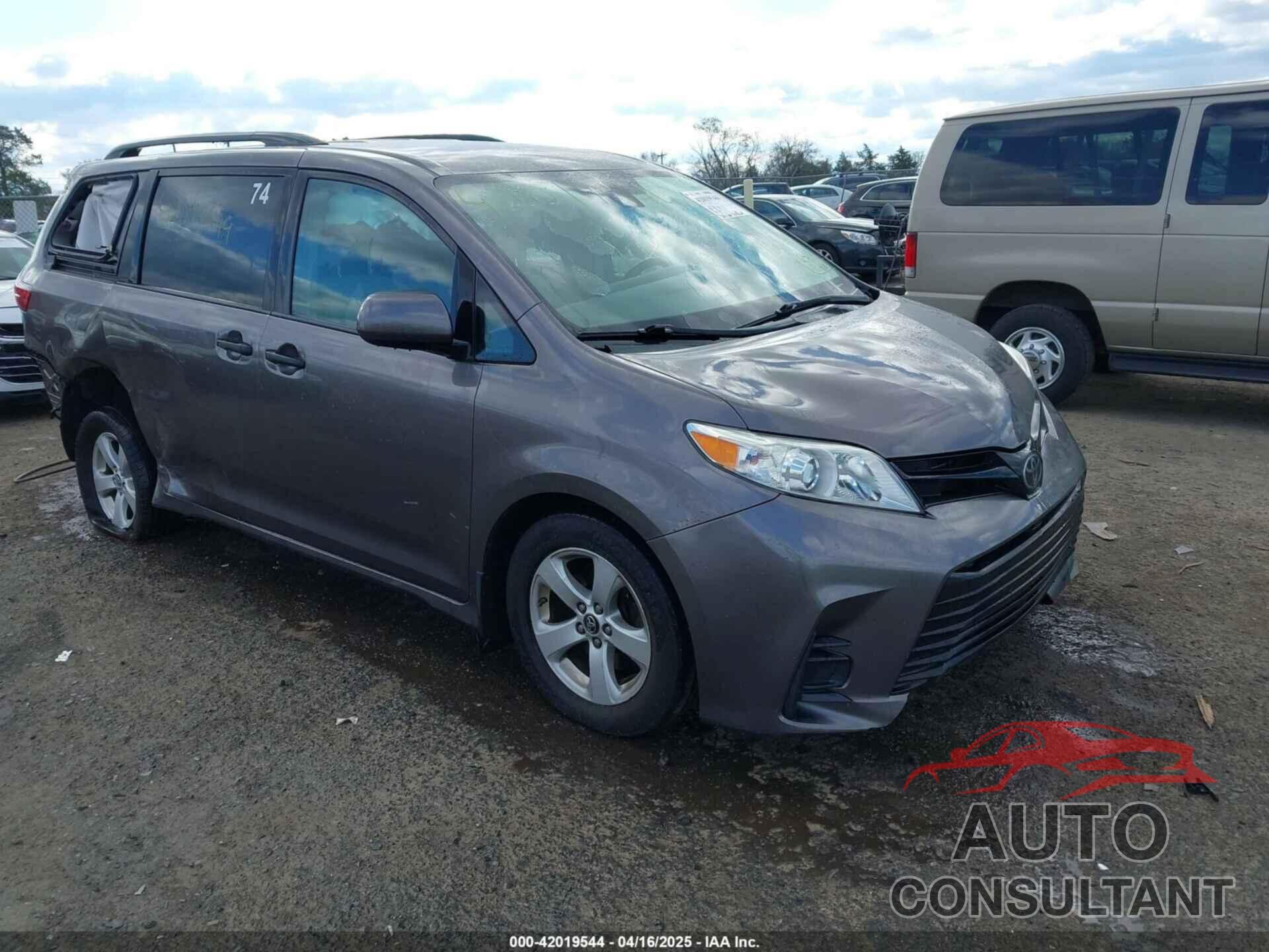 TOYOTA SIENNA 2019 - 5TDZZ3DC3KS988944
