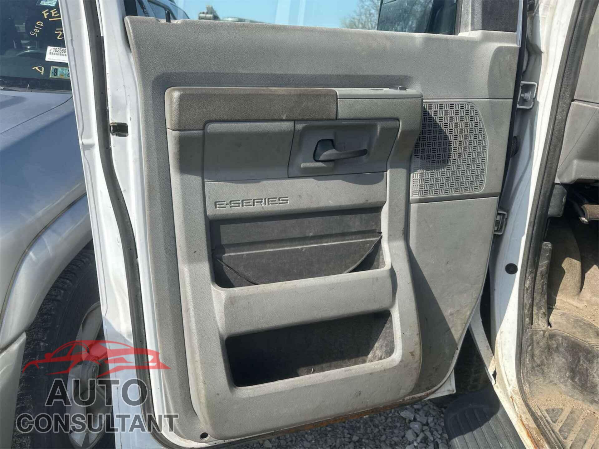 FORD E-350 SUPER DUTY 2014 - 1FBSS3BL2EDB13366