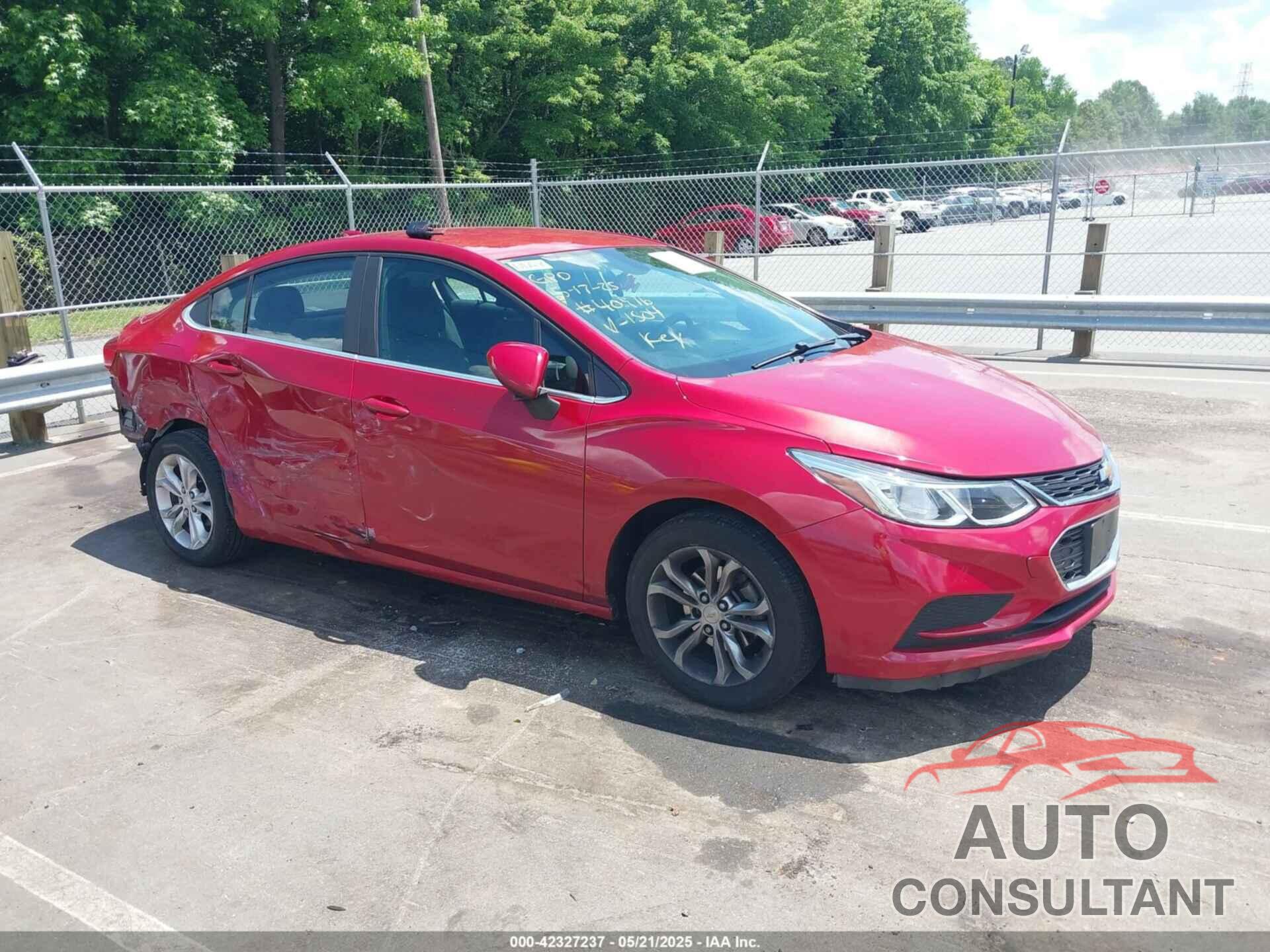 CHEVROLET CRUZE 2019 - 1G1BE5SM2K7101504