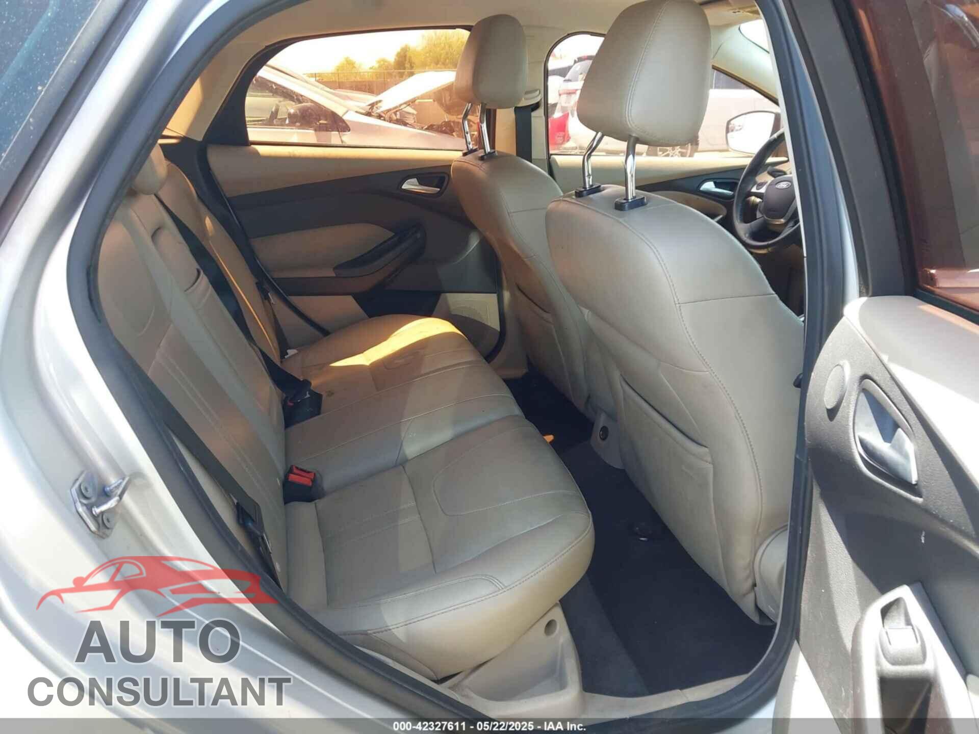 FORD FOCUS 2012 - 1FAHP3M20CL332783