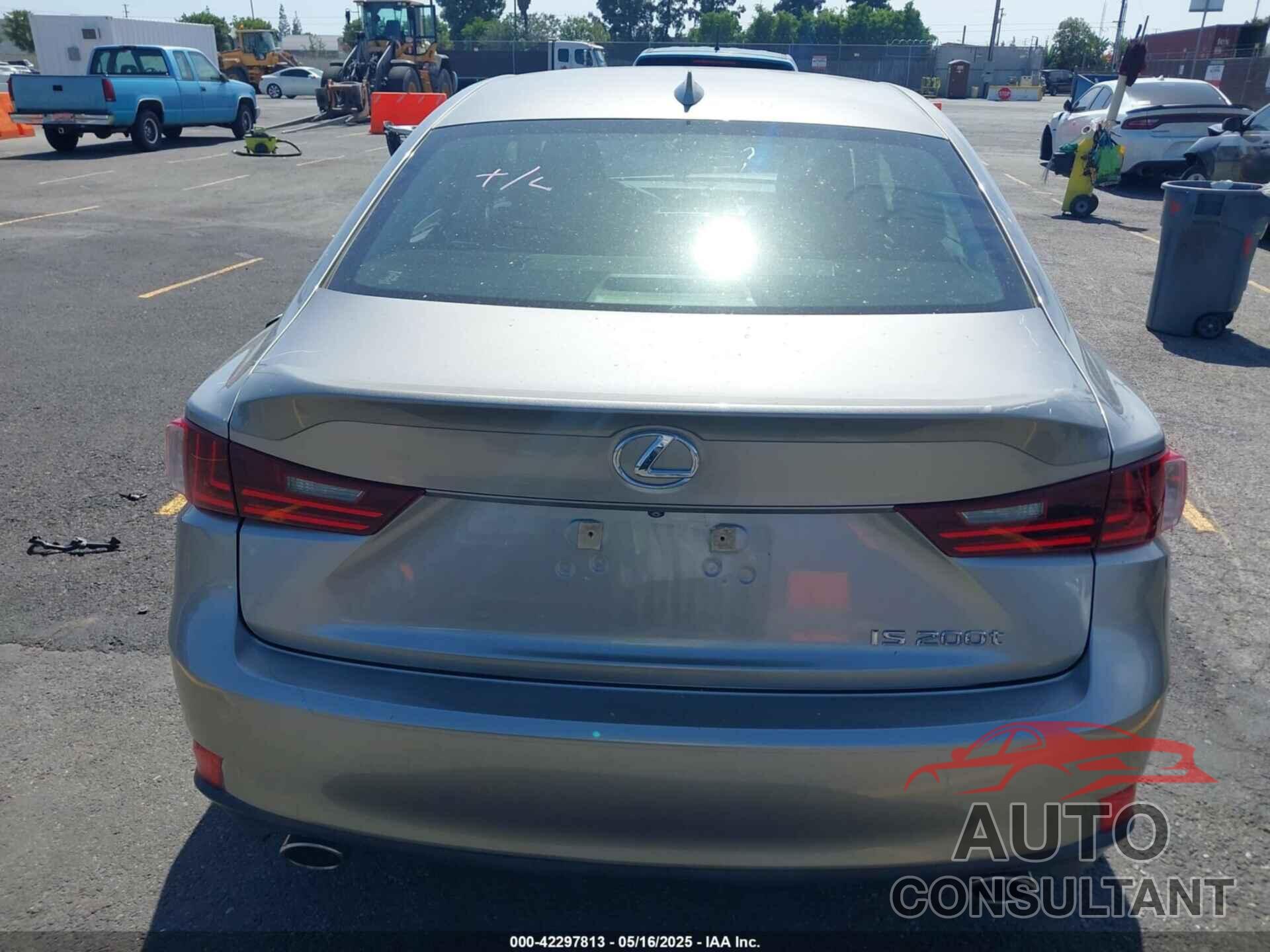 LEXUS IS 200T 2016 - JTHBA1D2XG5015303