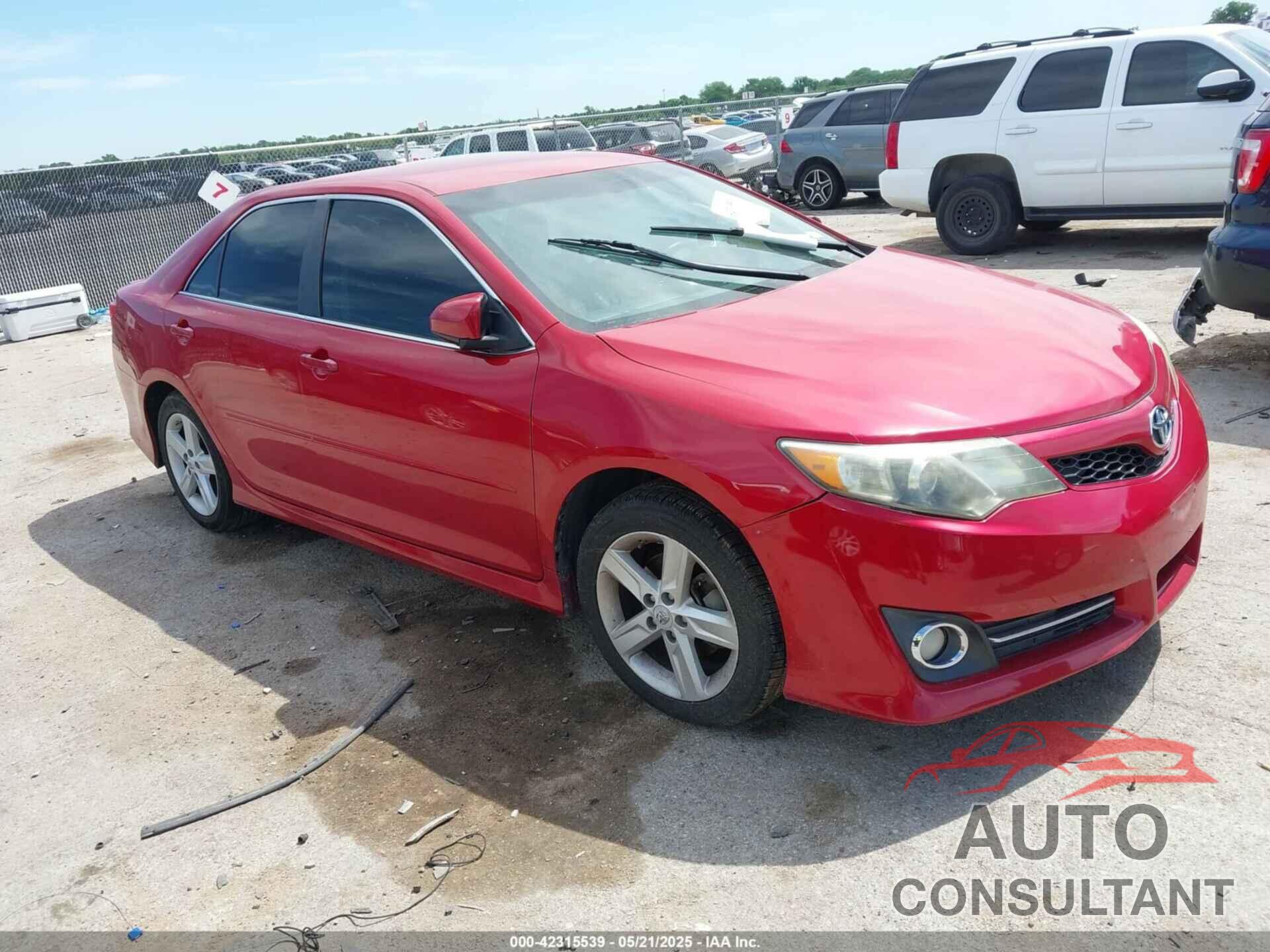TOYOTA CAMRY 2013 - 4T1BF1FKXDU656688