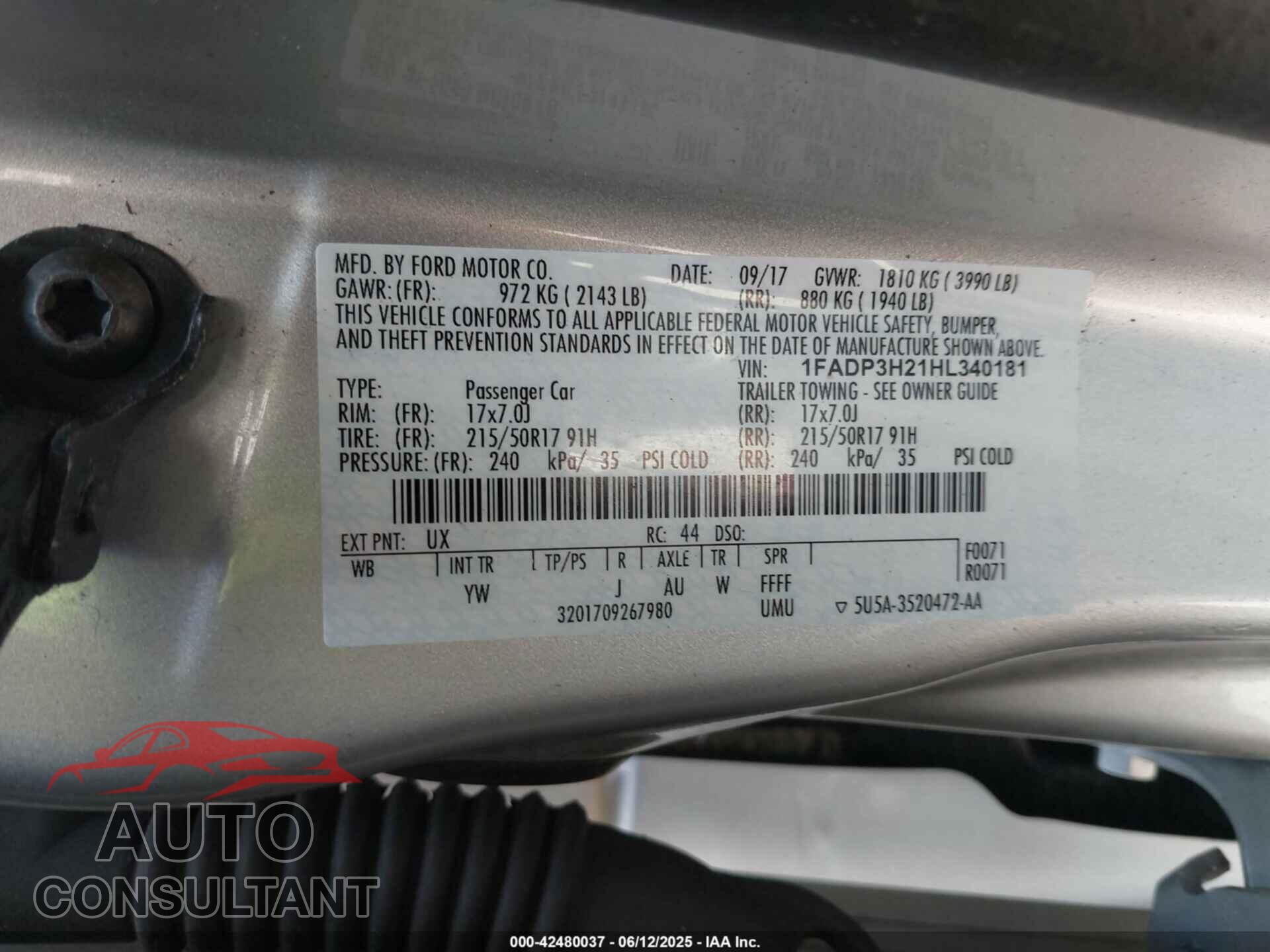 FORD FOCUS 2017 - 1FADP3H21HL340181