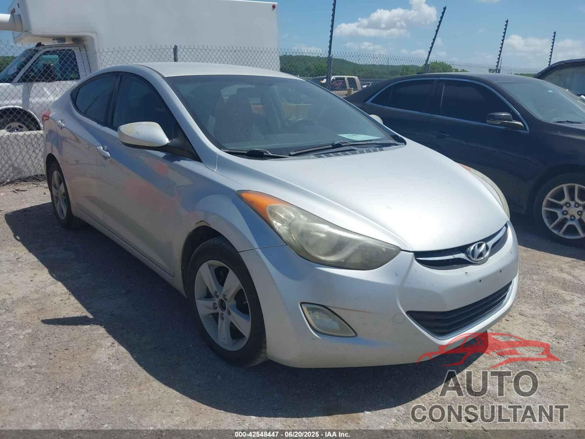 HYUNDAI ELANTRA 2012 - 5NPDH4AE0CH082766