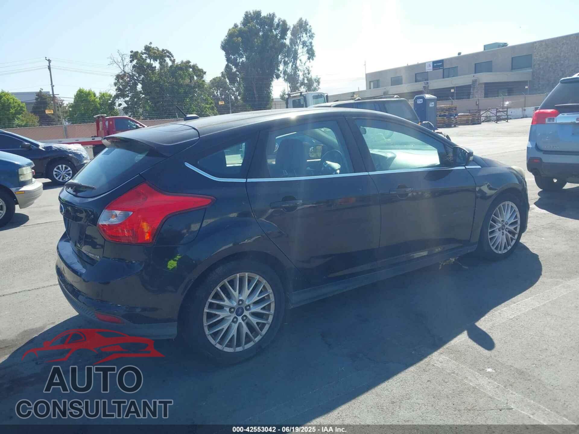 FORD FOCUS 2013 - 1FADP3N27DL301593