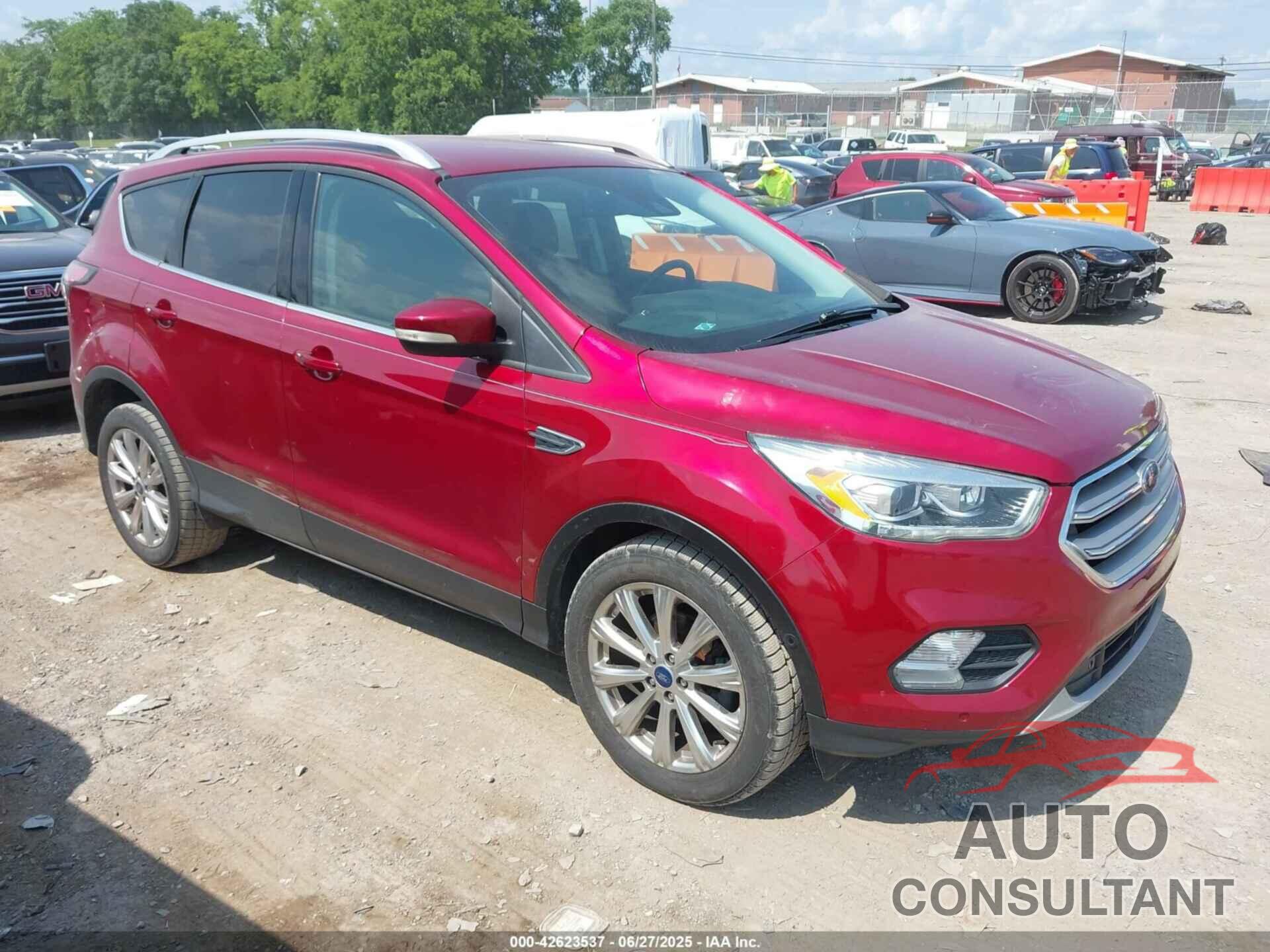 FORD ESCAPE 2017 - 1FMCU0JD0HUB00974