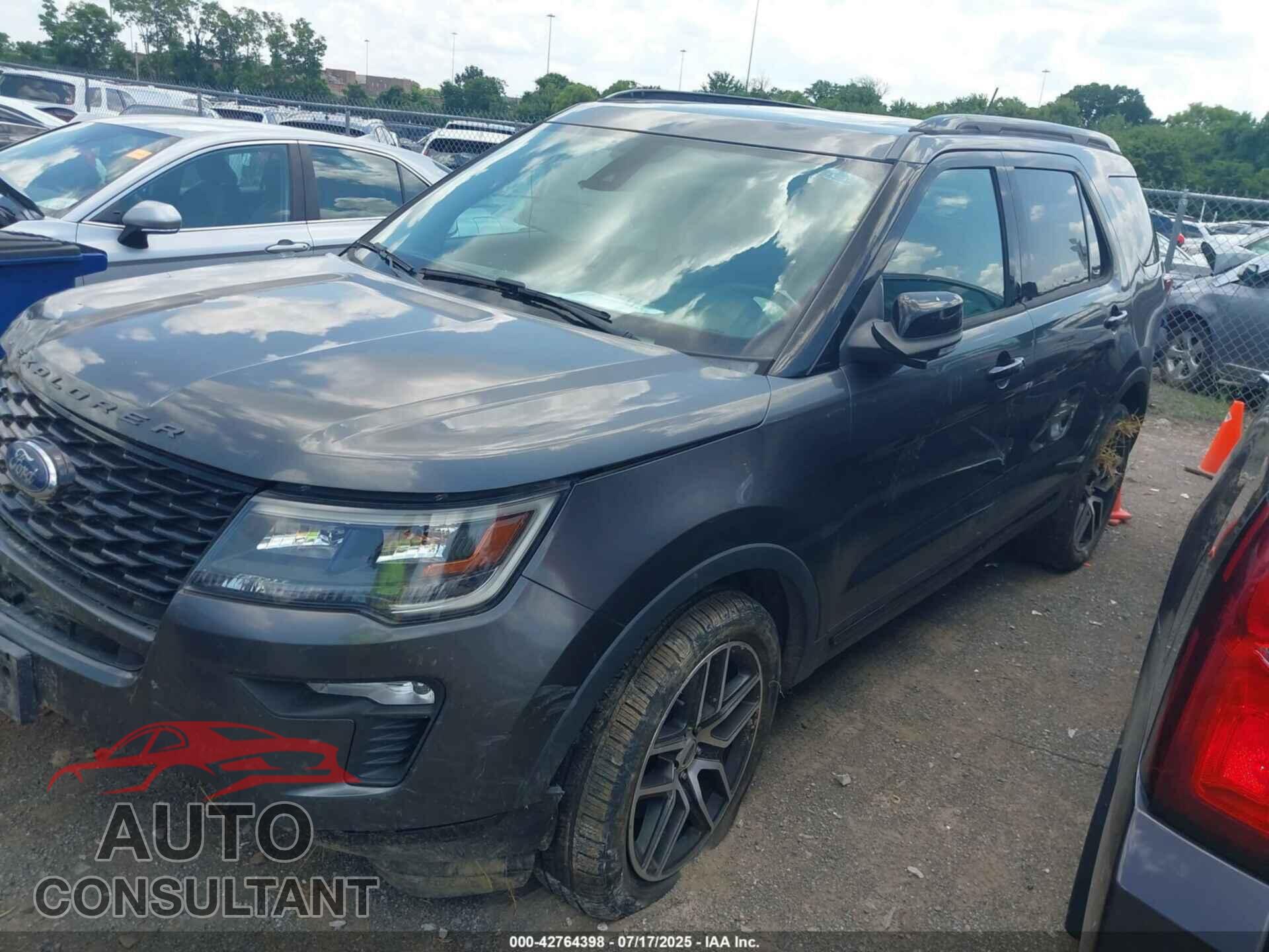 FORD EXPLORER 2018 - 1FM5K8GT9JGB25095