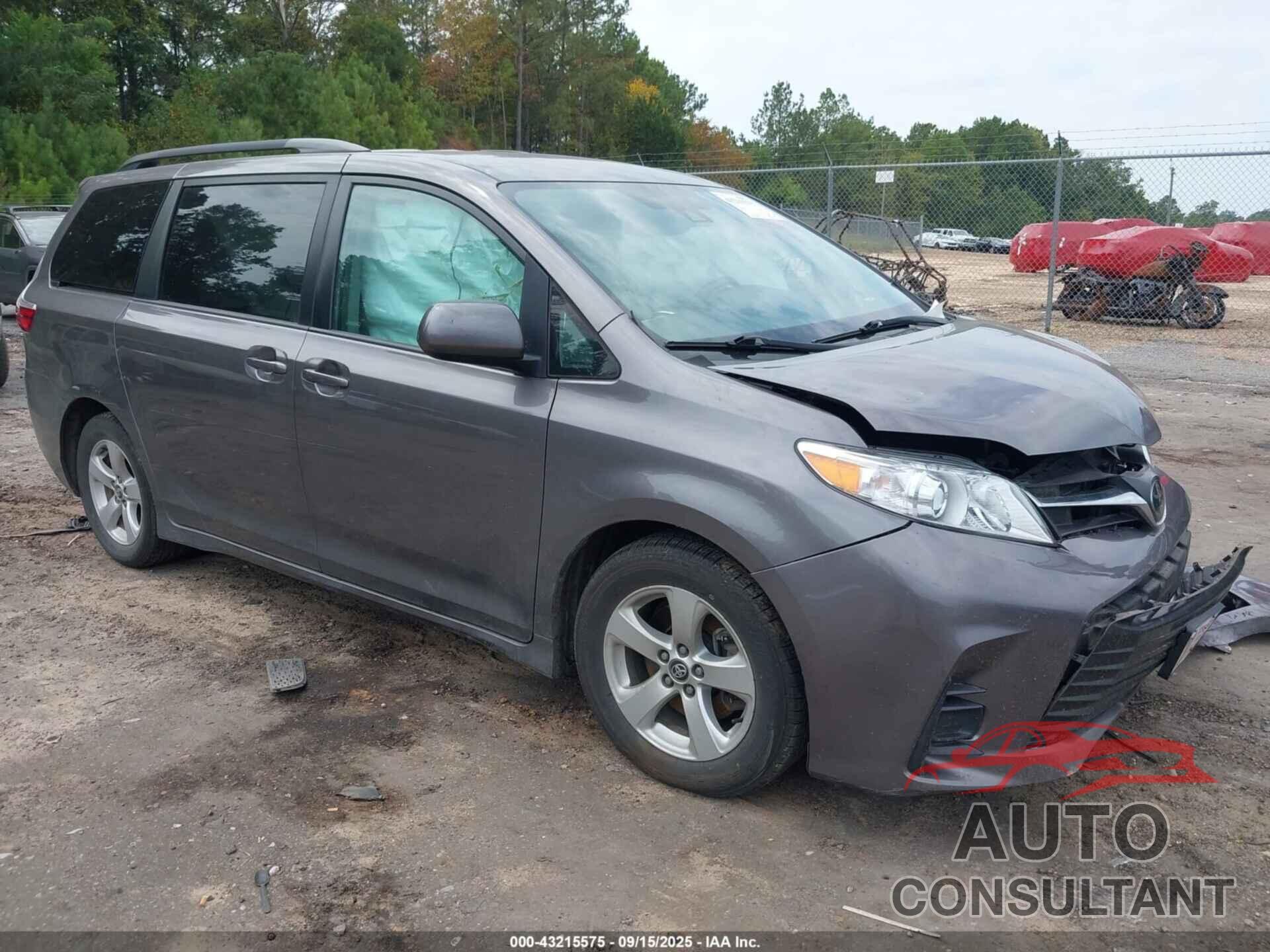 TOYOTA SIENNA 2018 - 5TDKZ3DCXJS944116