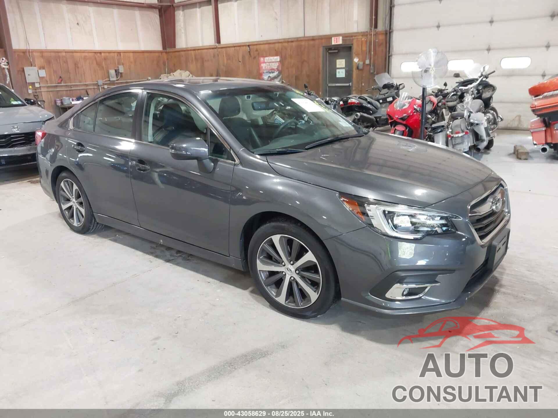 SUBARU LEGACY 2018 - 4S3BNAN64J3029594