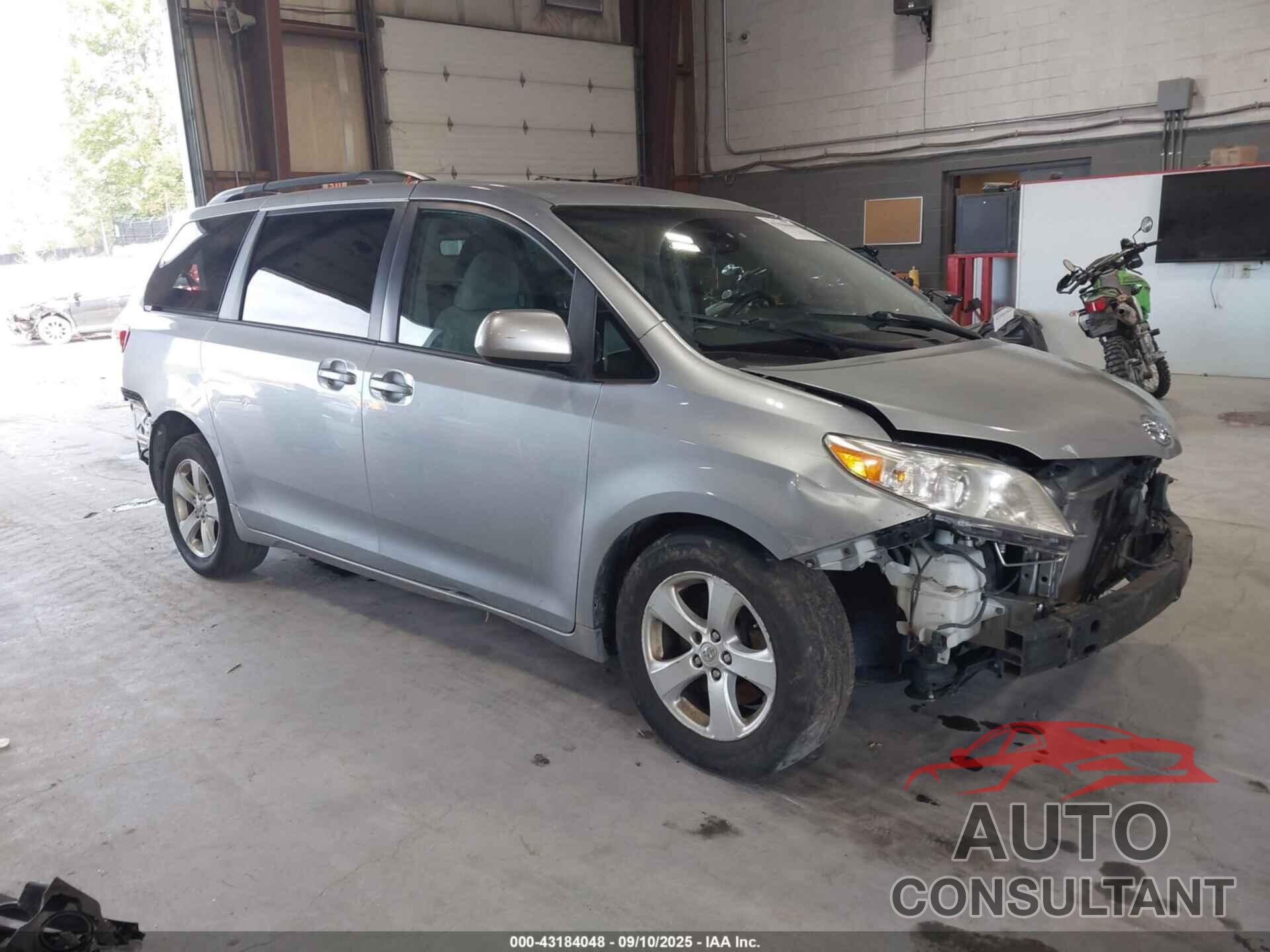 TOYOTA SIENNA 2017 - 5TDKZ3DC3HS796885