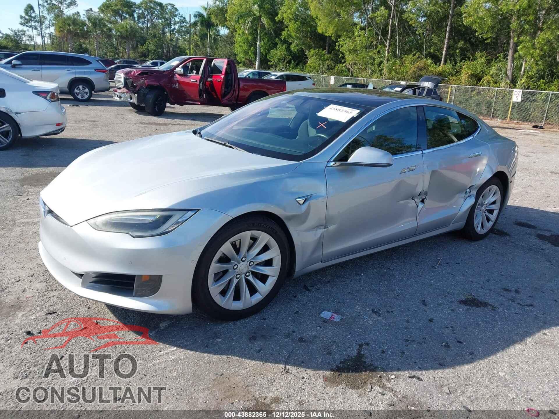 TESLA MODEL S 2017 - 5YJSA1E18HF205429