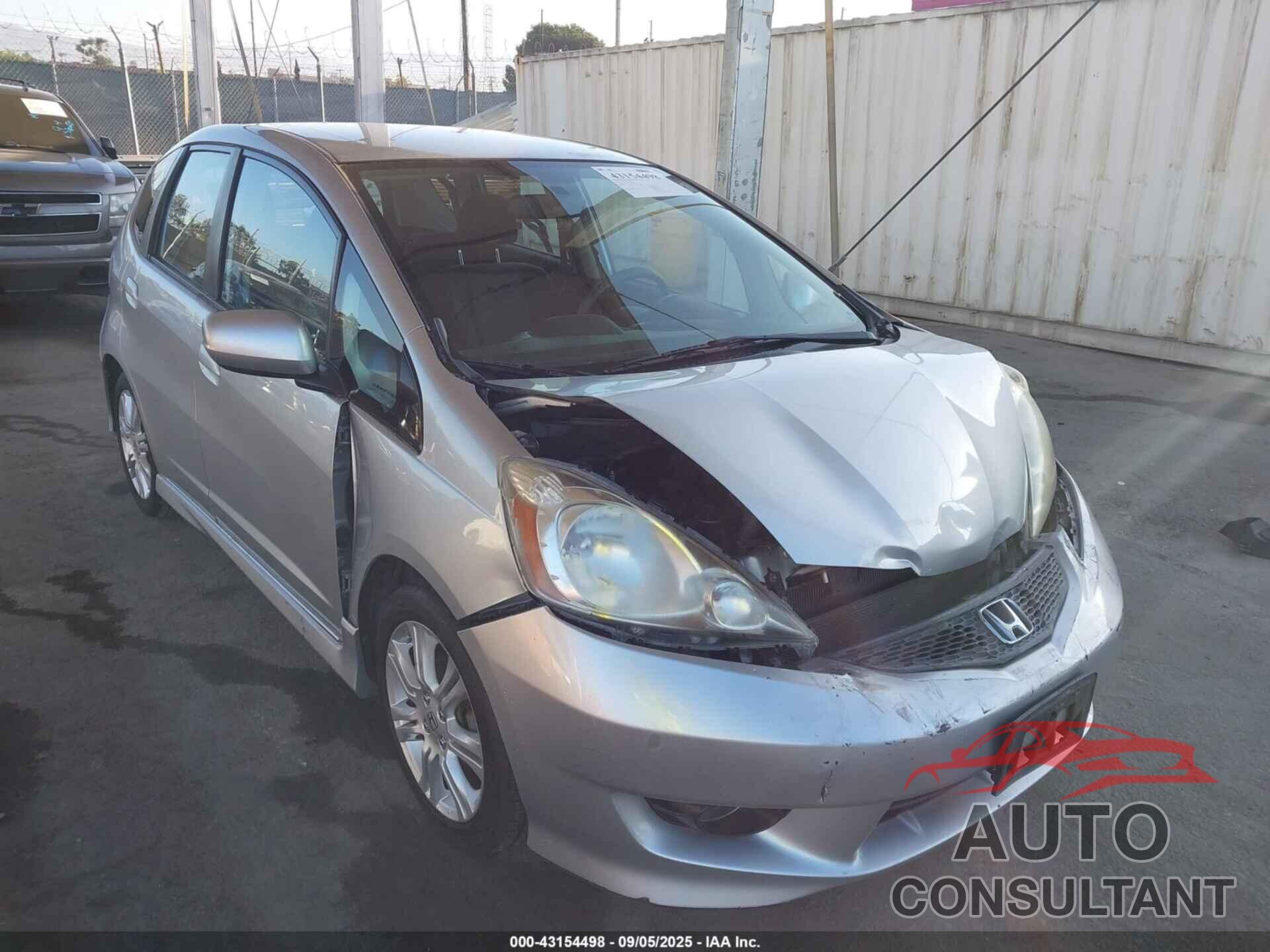 HONDA FIT 2011 - JHMGE8H56BC011647