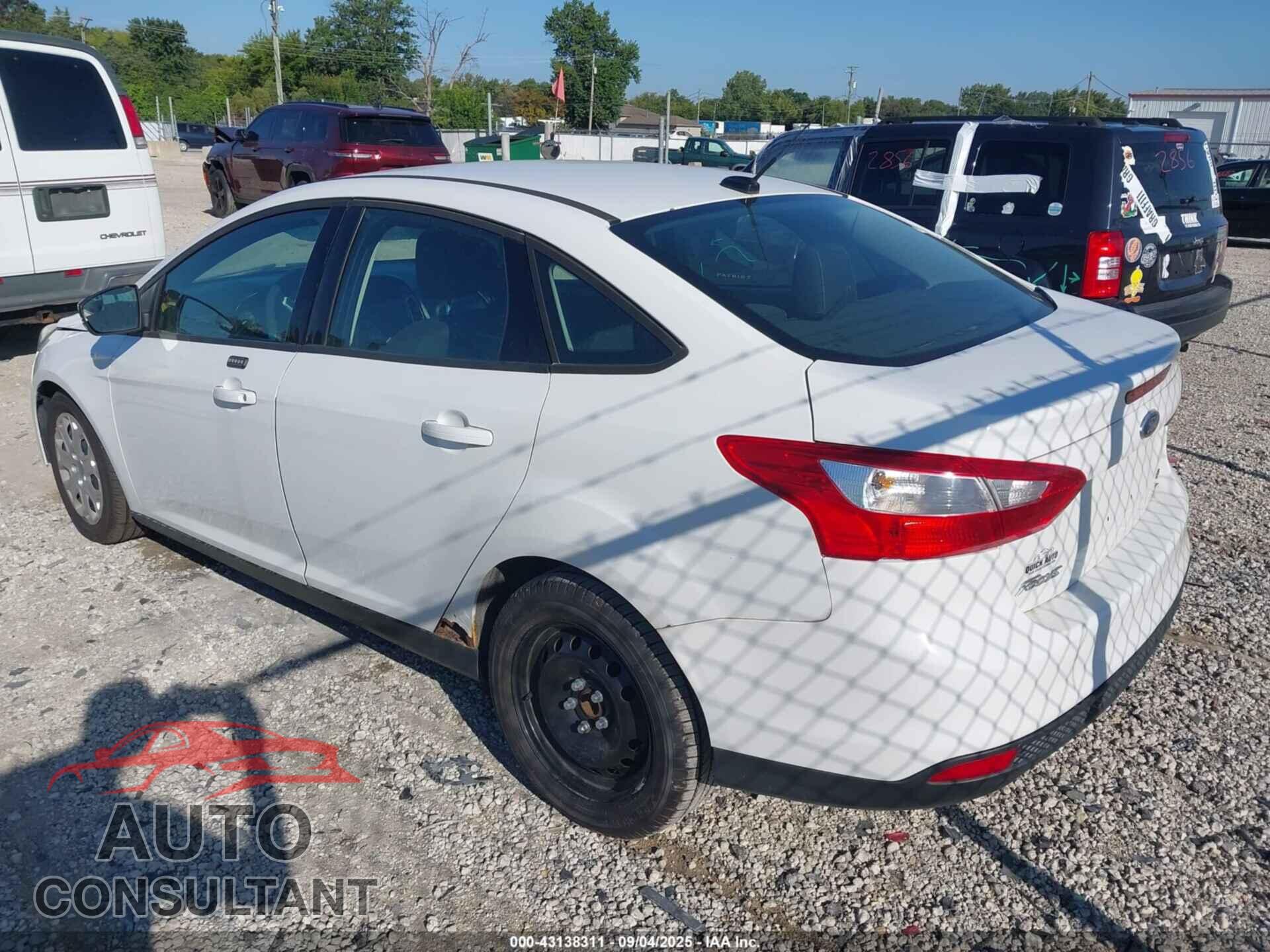 FORD FOCUS 2012 - 1FAHP3F20CL168657