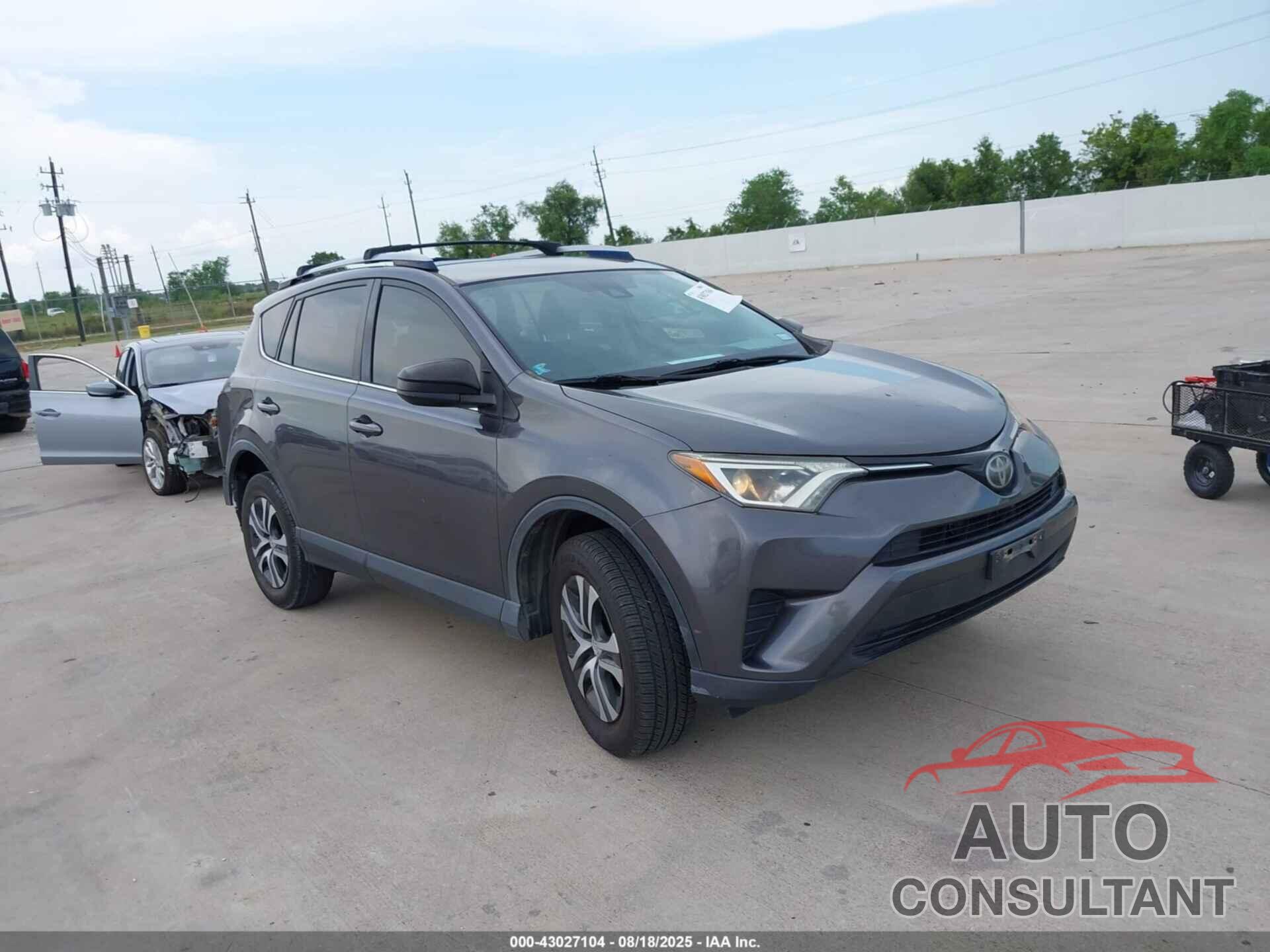TOYOTA RAV4 2017 - JTMZFREV3HJ703516