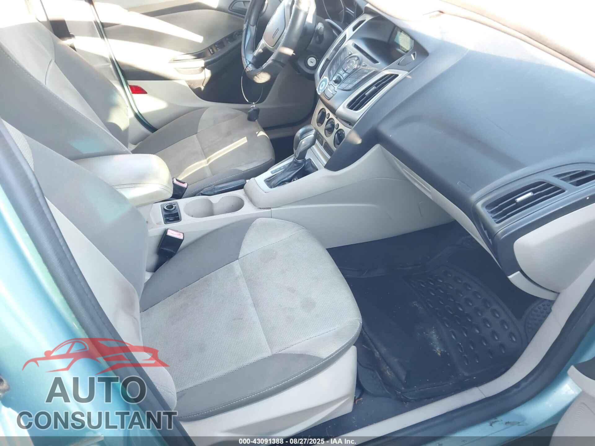 FORD FOCUS 2012 - 1FAHP3F24CL420524