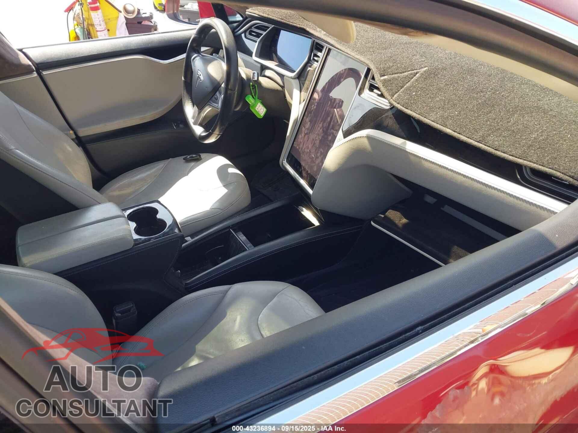 TESLA MODEL S 2013 - 5YJSA1DG3DFP21908