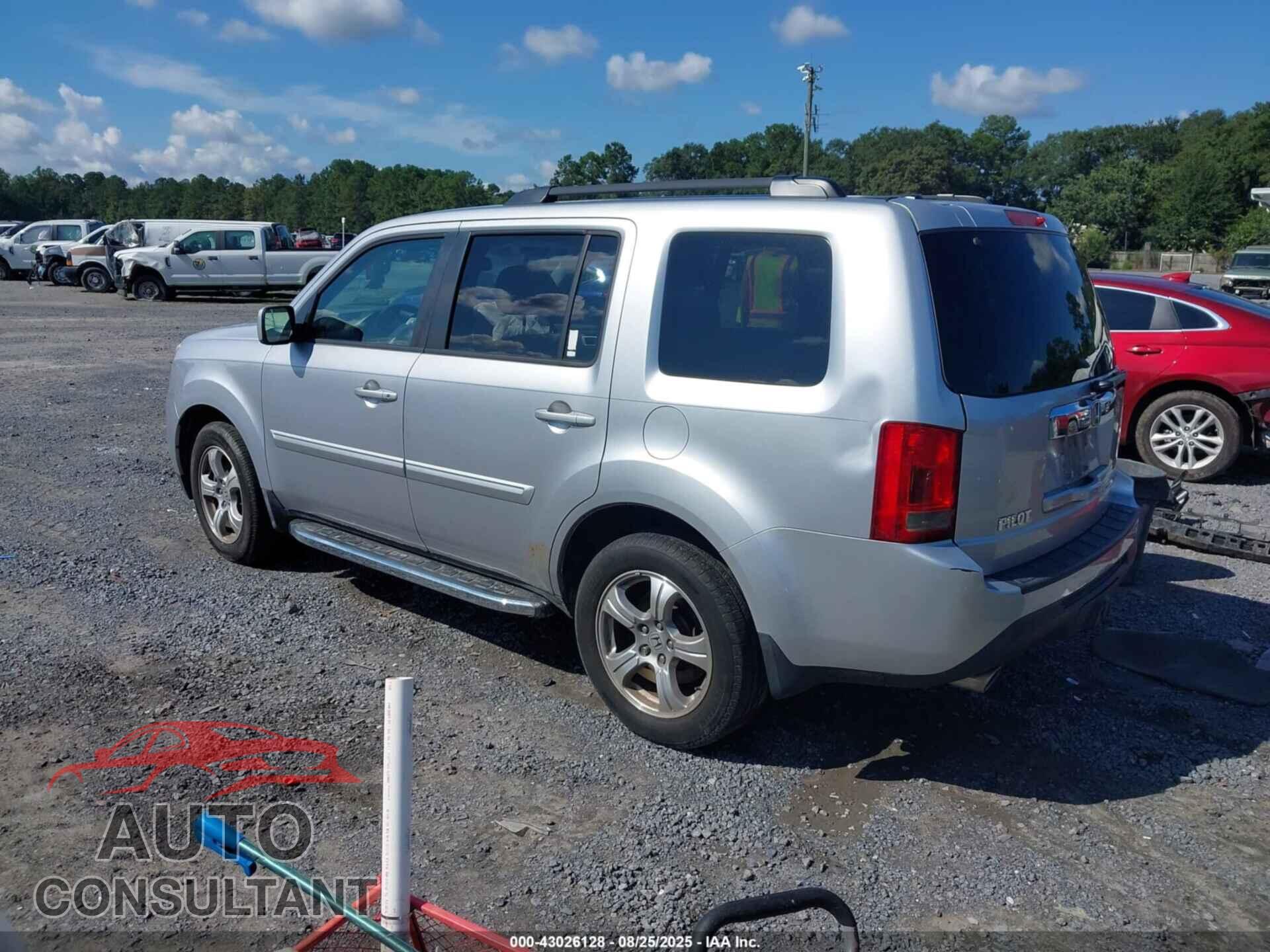HONDA PILOT 2013 - 5FNYF3H69DB032805