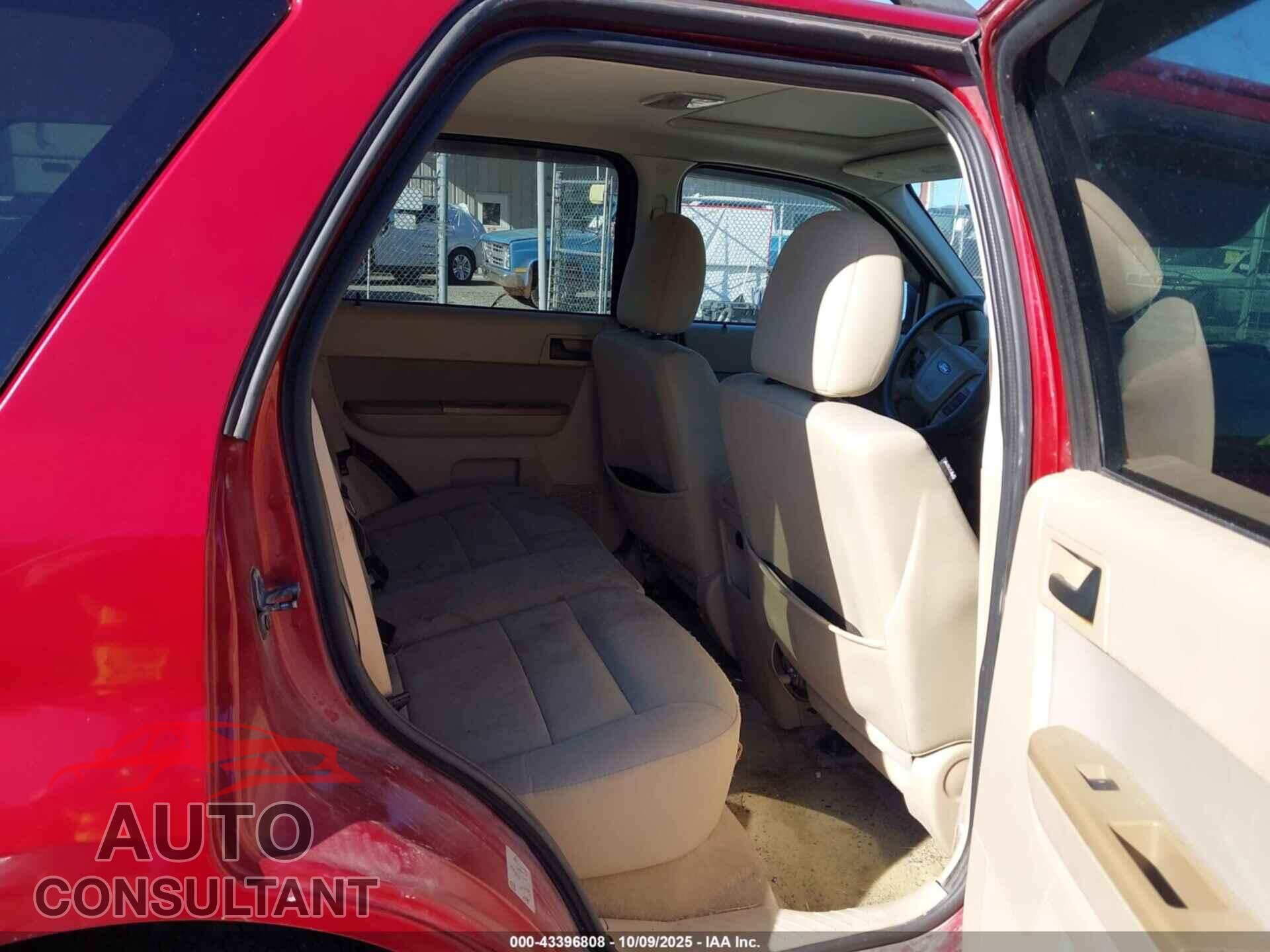 FORD ESCAPE 2011 - 1FMCU9DG5BKB28587