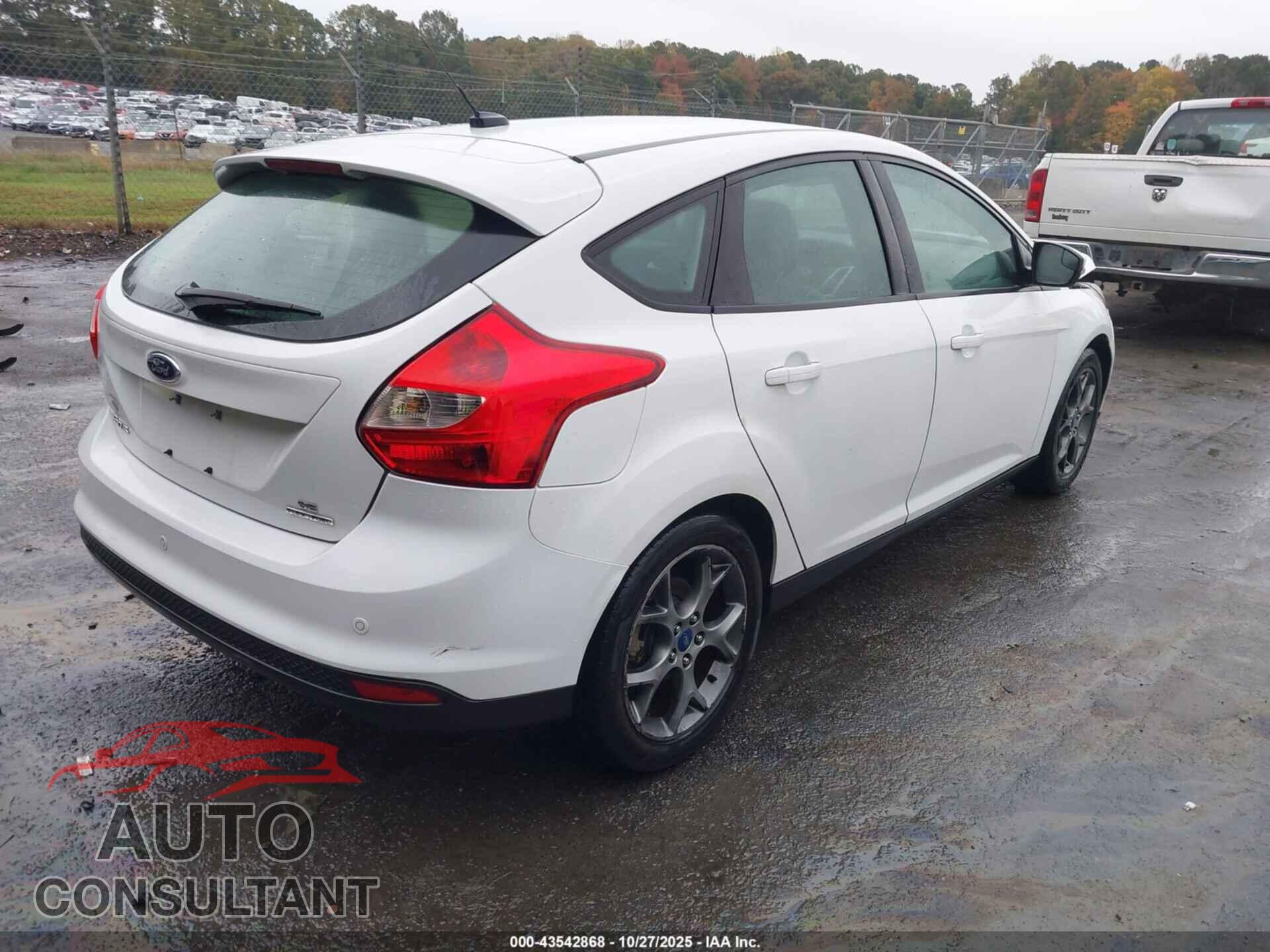 FORD FOCUS 2014 - 1FADP3K21EL119894