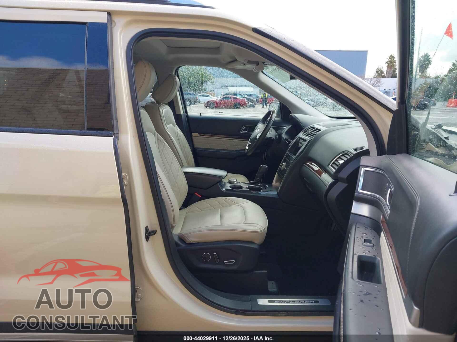 FORD EXPLORER 2018 - 1FM5K8HT1JGB18429