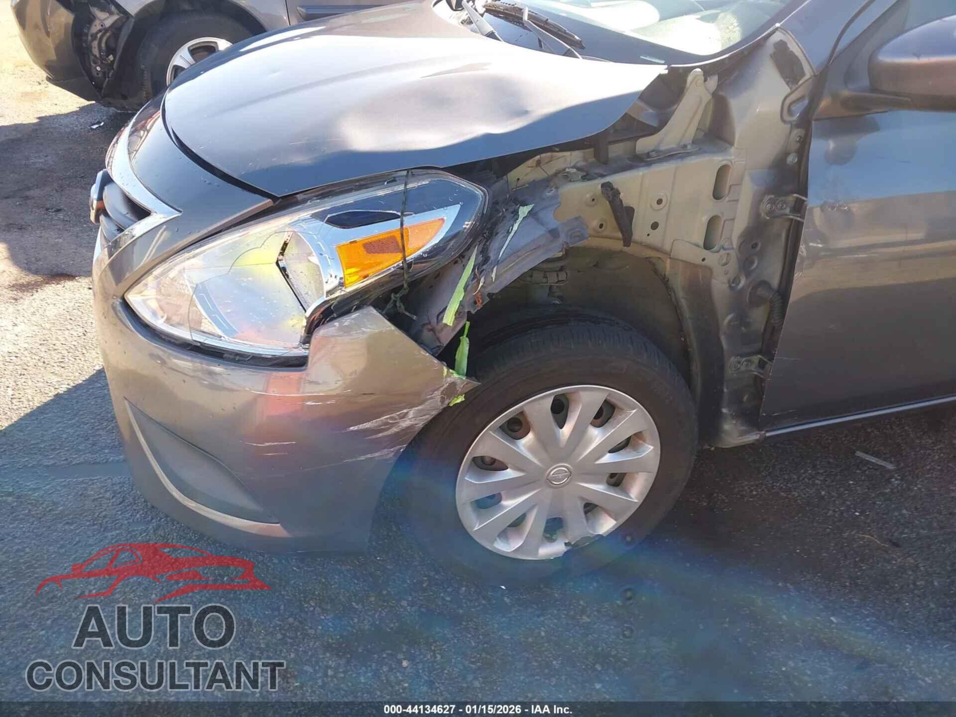 NISSAN VERSA 2019 - 3N1CN7AP3KL820746
