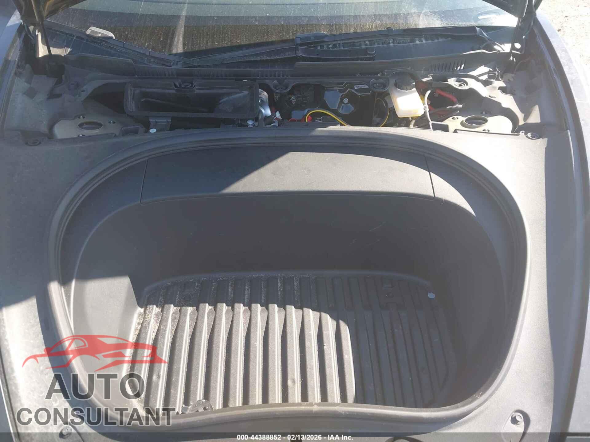 TESLA MODEL 3 2024 - 5YJ3E1EA4RF735911