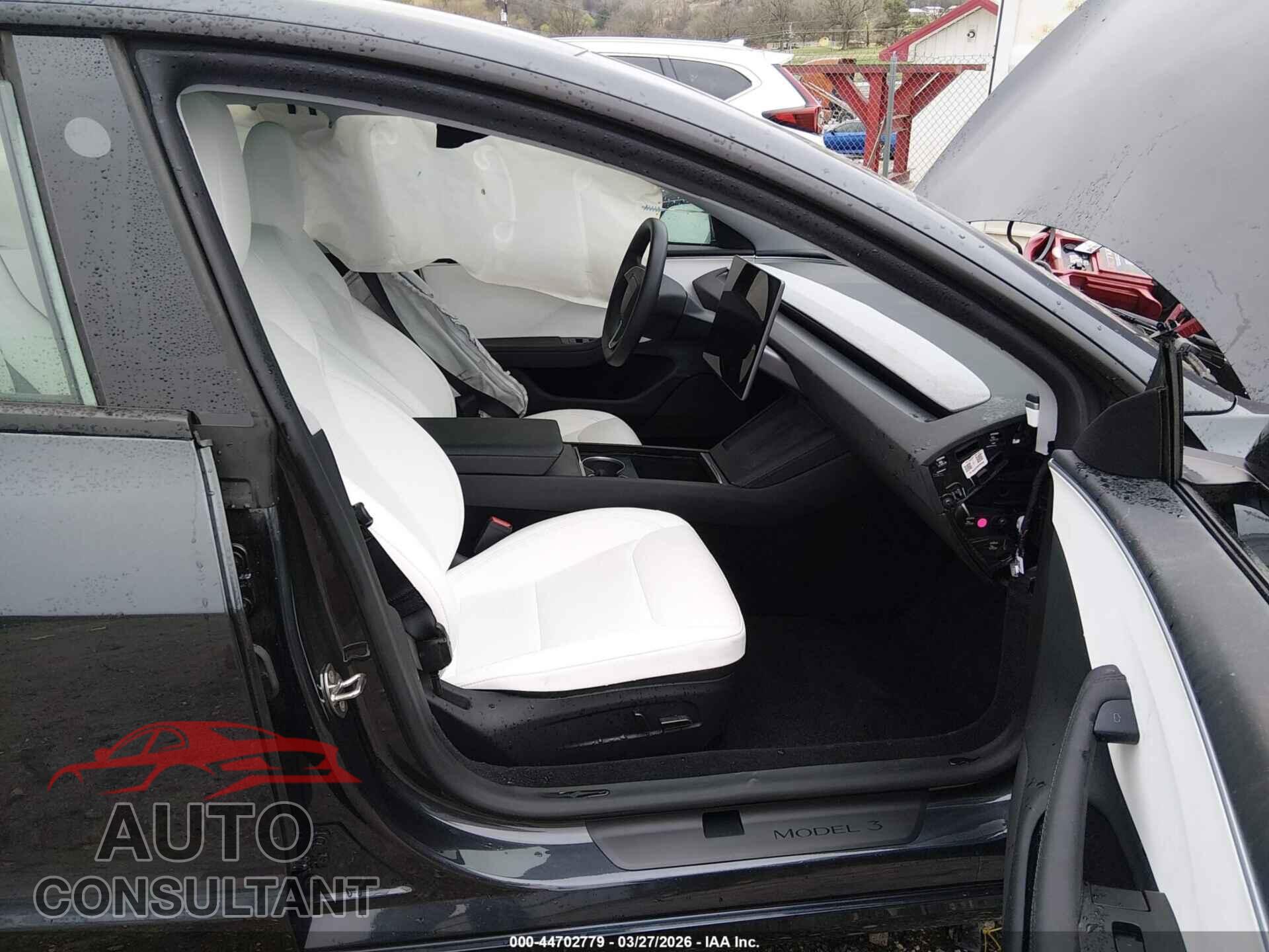 TESLA MODEL 3 2024 - 5YJ3E1EA3RF857501