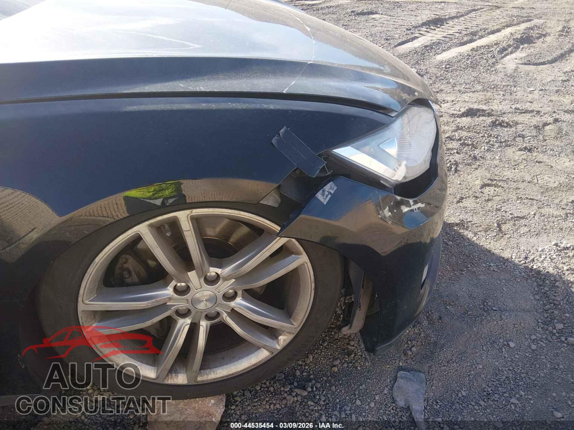 TESLA MODEL S 2013 - 5YJSA1CN1DFP03410