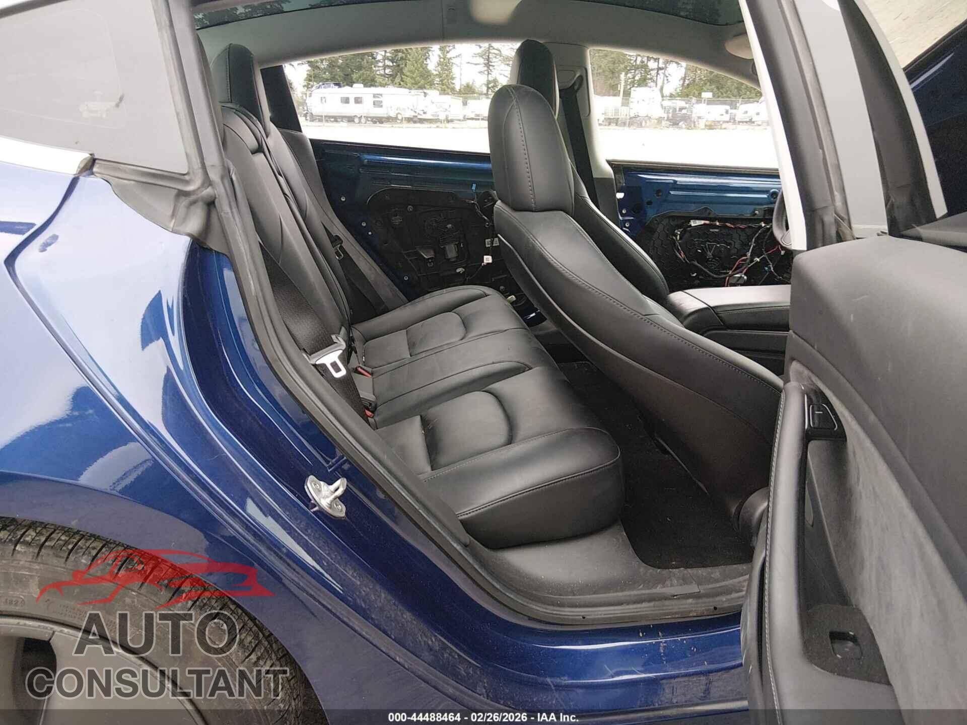 TESLA MODEL 3 2019 - 5YJ3E1EB3KF497564