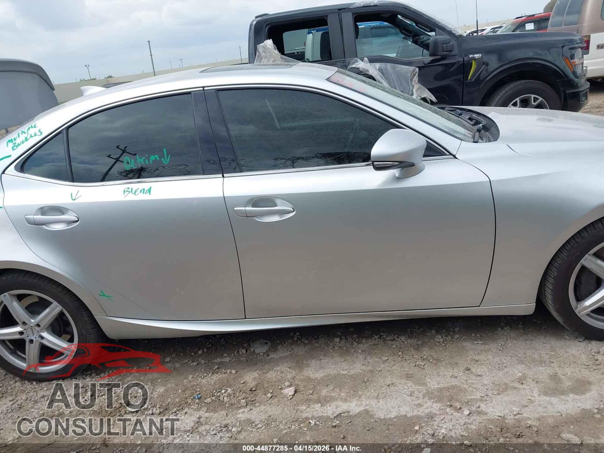 LEXUS IS 300 2020 - JTHAA1D2XL5101152